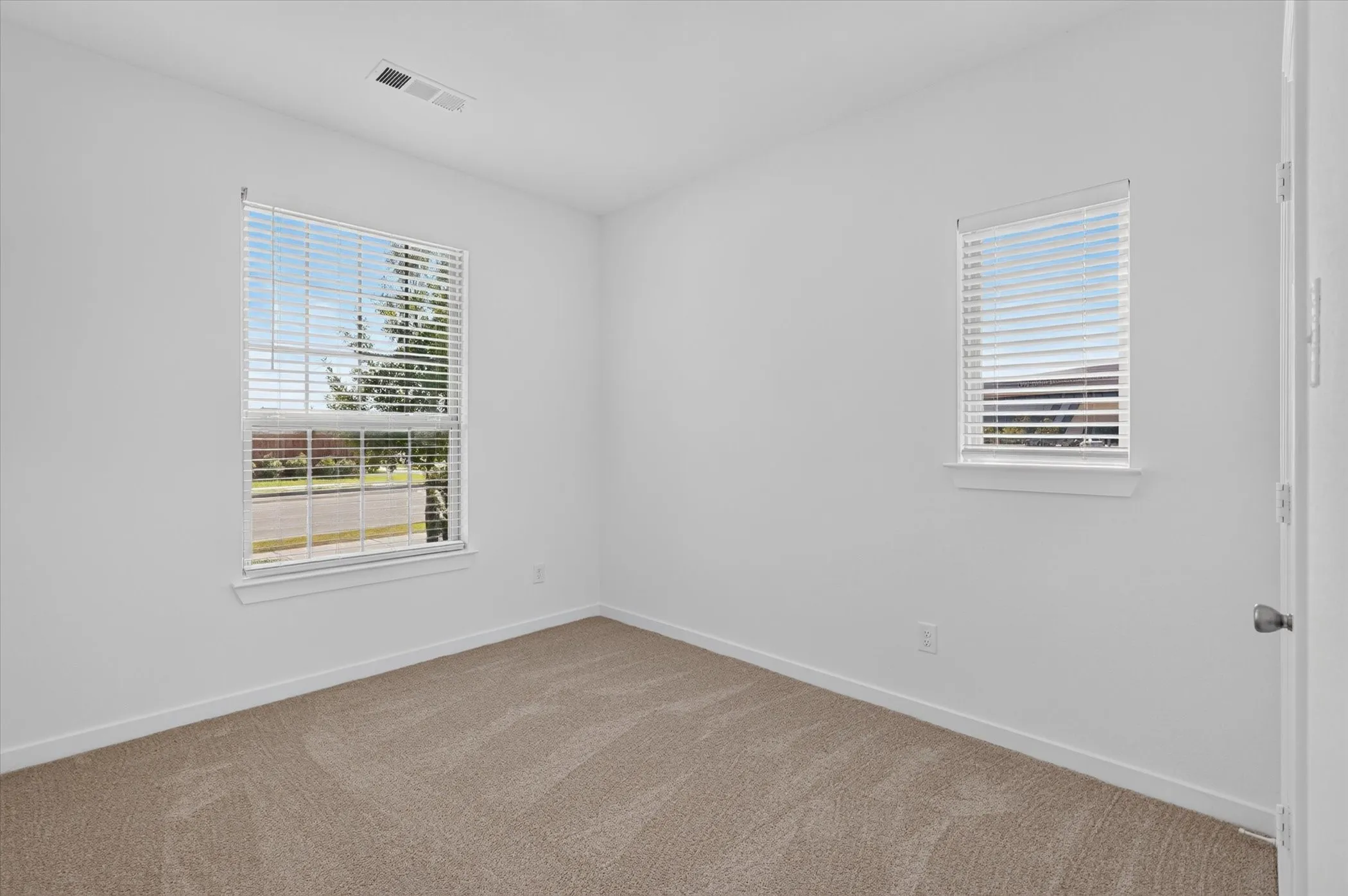 Single Family Residence For Sale in Kaufman County , 2832 Lolita Way, Forney, Texas 75126, 3 Bedroom, 2 Bathroom, 2 Garage spaces, 1,615 Sqft, built in 2019, mls#21347858, Real Estate Agent in Forney, Homes For Sale in Kaufman county, Homes For Sale in Forney, Realtor in Forney Texas, Real Estate Brokerage Independent Realty Texas, Luminita Cordes Realtor