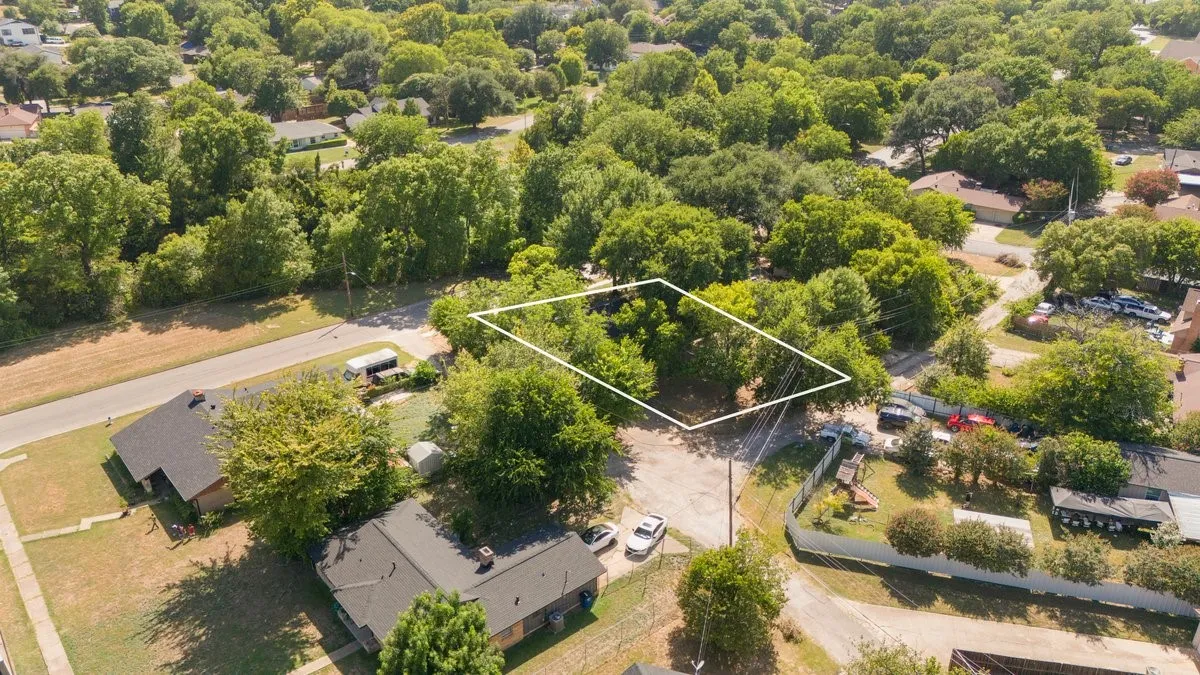 Single Family Residence For Sale in Tarrant County , 5409 Old Handley Road, Fort Worth, Texas 76112, 3 Bedroom, 2 Bathroom, Garage spaces, 1,081 Sqft, built in 1950, mls#21340122, Real Estate Agent in Fort Worth, Homes For Sale in Tarrant county, Homes For Sale in Fort Worth, Realtor in Fort Worth Texas, Real Estate Brokerage Independent Realty Texas, Luminita Cordes Realtor