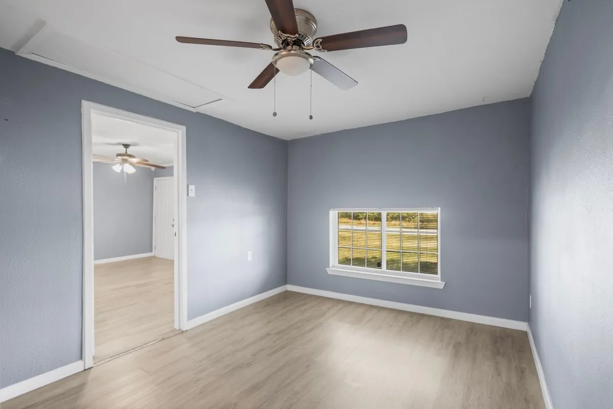 Single Family Residence For Sale in Tarrant County , 5409 Old Handley Road, Fort Worth, Texas 76112, 3 Bedroom, 2 Bathroom, Garage spaces, 1,081 Sqft, built in 1950, mls#21340122, Real Estate Agent in Fort Worth, Homes For Sale in Tarrant county, Homes For Sale in Fort Worth, Realtor in Fort Worth Texas, Real Estate Brokerage Independent Realty Texas, Luminita Cordes Realtor