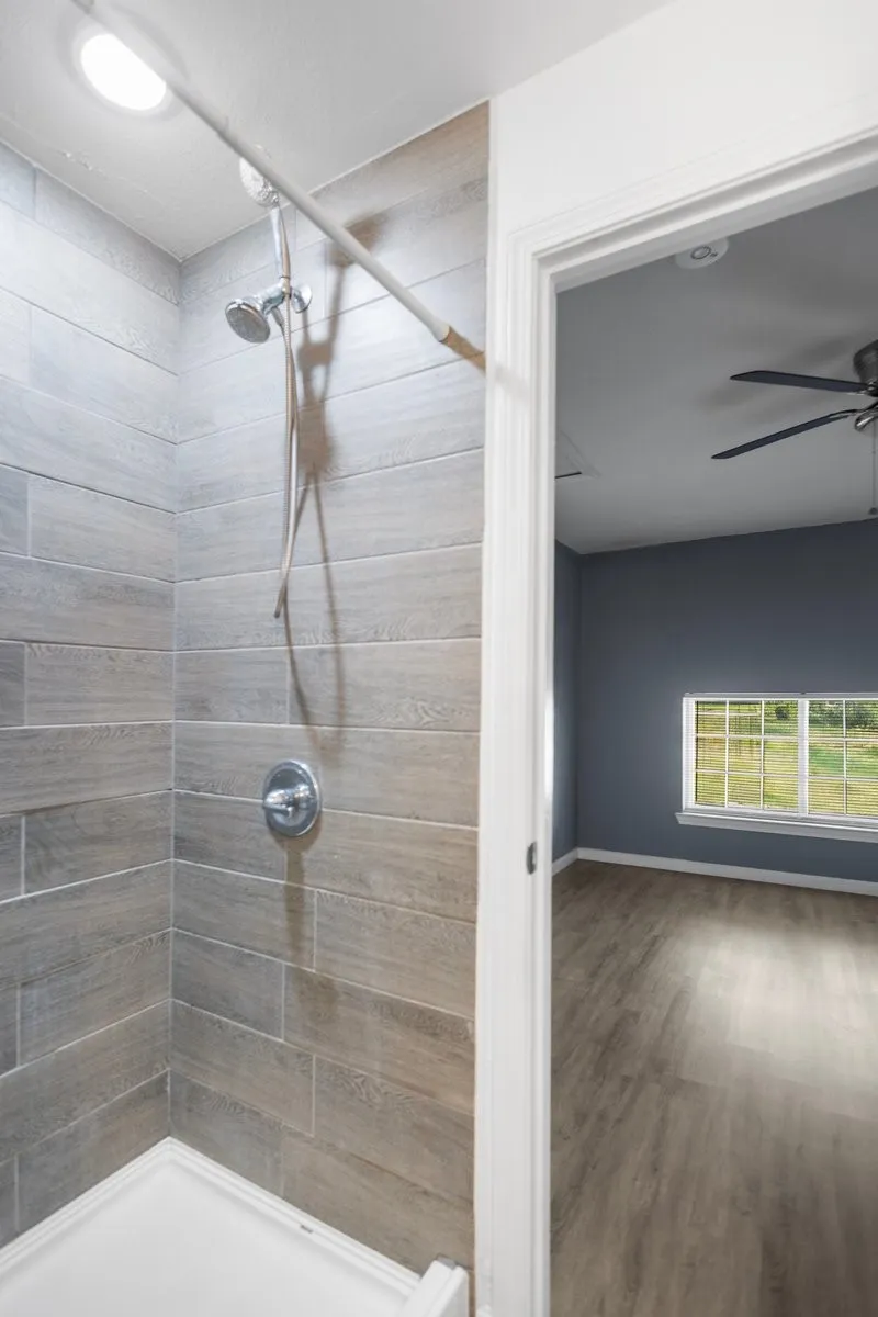 Single Family Residence For Sale in Tarrant County , 5409 Old Handley Road, Fort Worth, Texas 76112, 3 Bedroom, 2 Bathroom, Garage spaces, 1,081 Sqft, built in 1950, mls#21340122, Real Estate Agent in Fort Worth, Homes For Sale in Tarrant county, Homes For Sale in Fort Worth, Realtor in Fort Worth Texas, Real Estate Brokerage Independent Realty Texas, Luminita Cordes Realtor