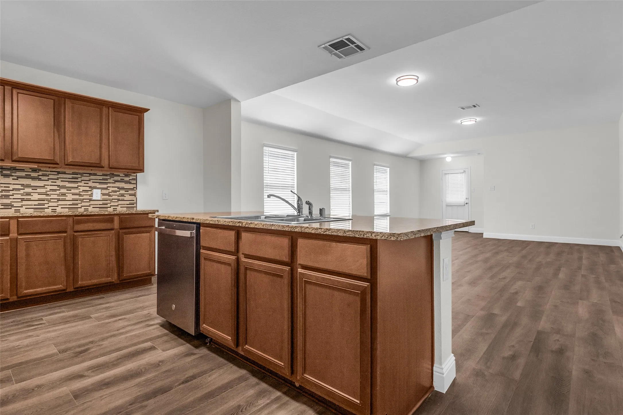 Single Family Residence For Sale in Collin County , 1301 Copper Street, Princeton, Texas 75407, 4 Bedroom, 2 Bathroom, 2 Garage spaces, 1,892 Sqft, built in 2017, mls#21342932, Real Estate Agent in Princeton, Homes For Sale in Collin county, Homes For Sale in Princeton, Realtor in Princeton Texas, Real Estate Brokerage Independent Realty Texas, Luminita Cordes Realtor