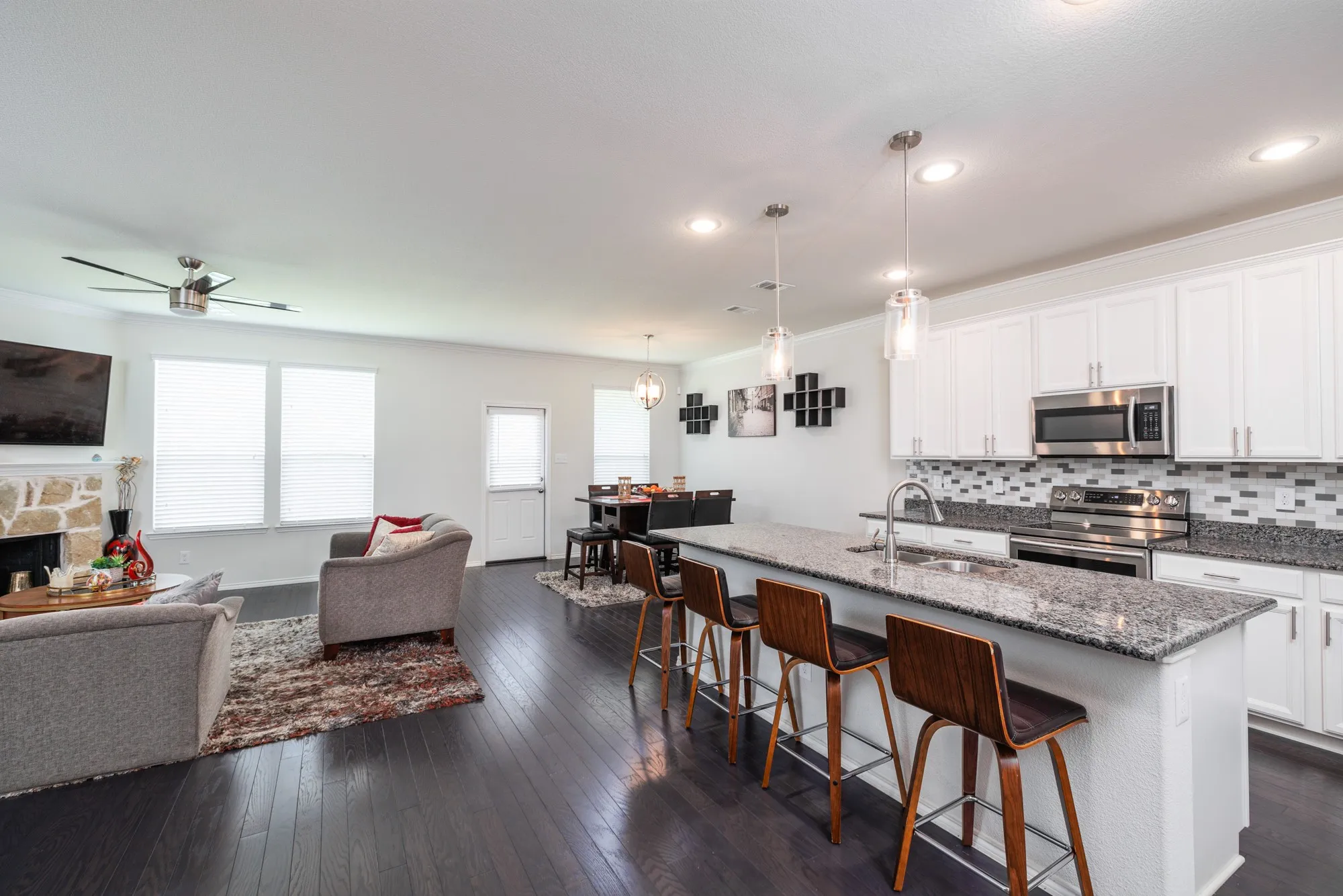 Single Family Residence For Sale in Tarrant County , 7444 Bronsind Trail, Fort Worth, Texas 76131, 4 Bedroom, 3 Bathroom, 2 Garage spaces, 2,846 Sqft, built in 2018, mls#21347859, Real Estate Agent in Fort Worth, Homes For Sale in Tarrant county, Homes For Sale in Fort Worth, Realtor in Fort Worth Texas, Real Estate Brokerage Independent Realty Texas, Luminita Cordes Realtor