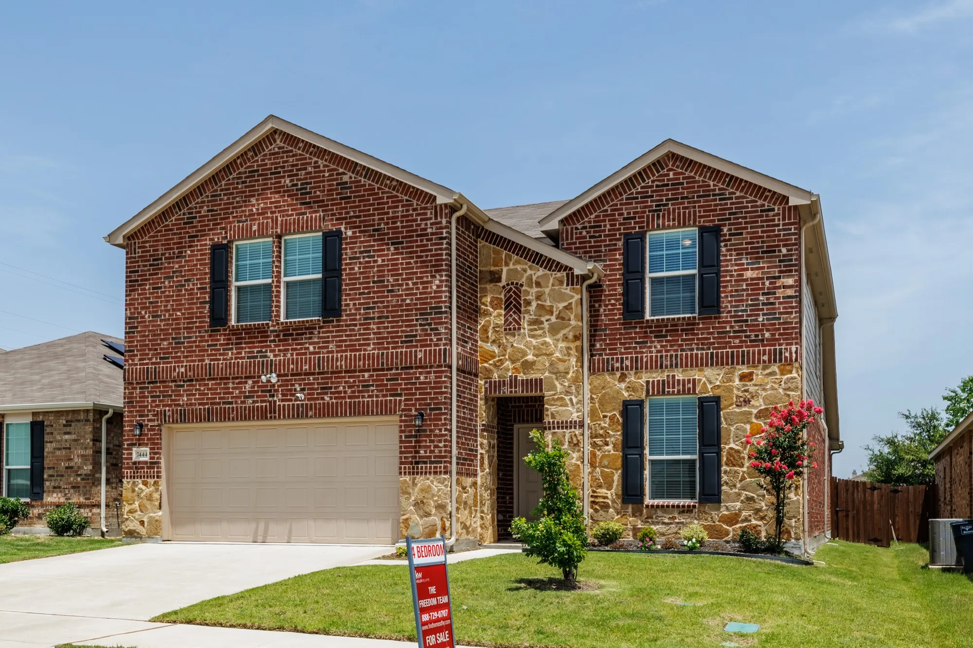 Single Family Residence For Sale in Tarrant County , 7444 Bronsind Trail, Fort Worth, Texas 76131, 4 Bedroom, 3 Bathroom, 2 Garage spaces, 2,846 Sqft, built in 2018, mls#21347859, Real Estate Agent in Fort Worth, Homes For Sale in Tarrant county, Homes For Sale in Fort Worth, Realtor in Fort Worth Texas, Real Estate Brokerage Independent Realty Texas, Luminita Cordes Realtor