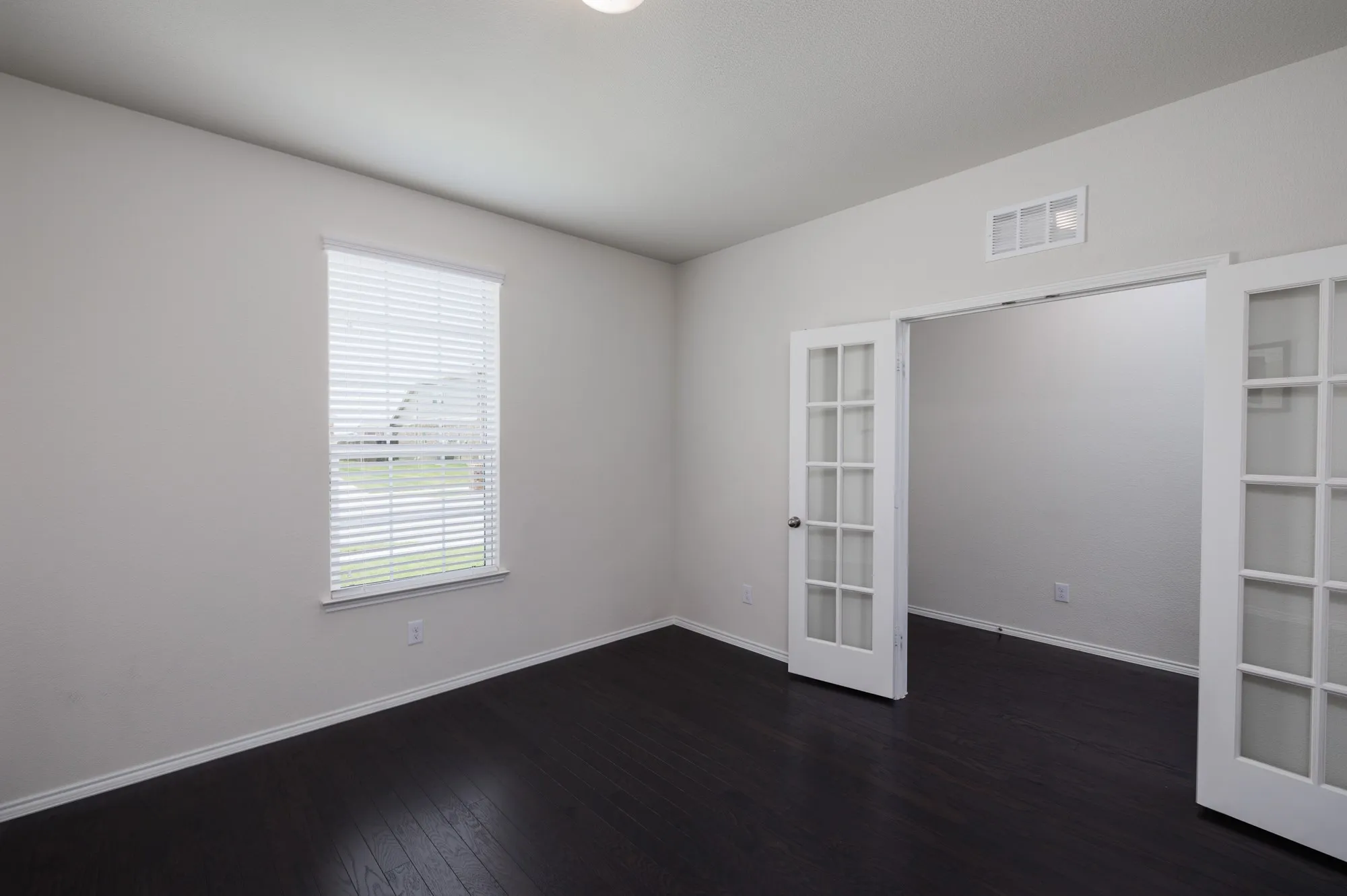 Single Family Residence For Sale in Tarrant County , 7444 Bronsind Trail, Fort Worth, Texas 76131, 4 Bedroom, 3 Bathroom, 2 Garage spaces, 2,846 Sqft, built in 2018, mls#21347859, Real Estate Agent in Fort Worth, Homes For Sale in Tarrant county, Homes For Sale in Fort Worth, Realtor in Fort Worth Texas, Real Estate Brokerage Independent Realty Texas, Luminita Cordes Realtor