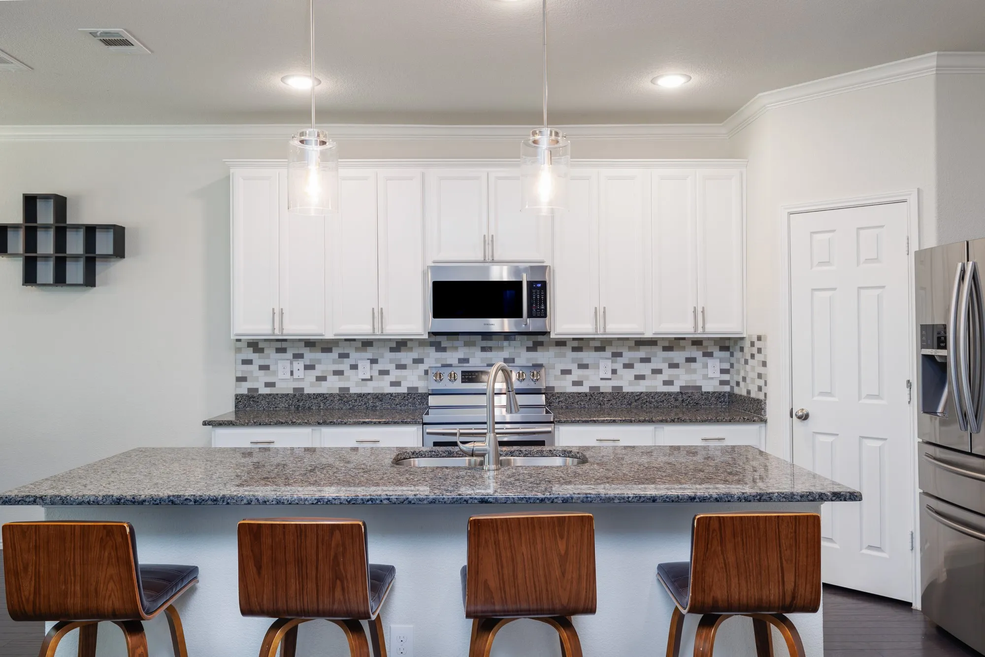 Single Family Residence For Sale in Tarrant County , 7444 Bronsind Trail, Fort Worth, Texas 76131, 4 Bedroom, 3 Bathroom, 2 Garage spaces, 2,846 Sqft, built in 2018, mls#21347859, Real Estate Agent in Fort Worth, Homes For Sale in Tarrant county, Homes For Sale in Fort Worth, Realtor in Fort Worth Texas, Real Estate Brokerage Independent Realty Texas, Luminita Cordes Realtor