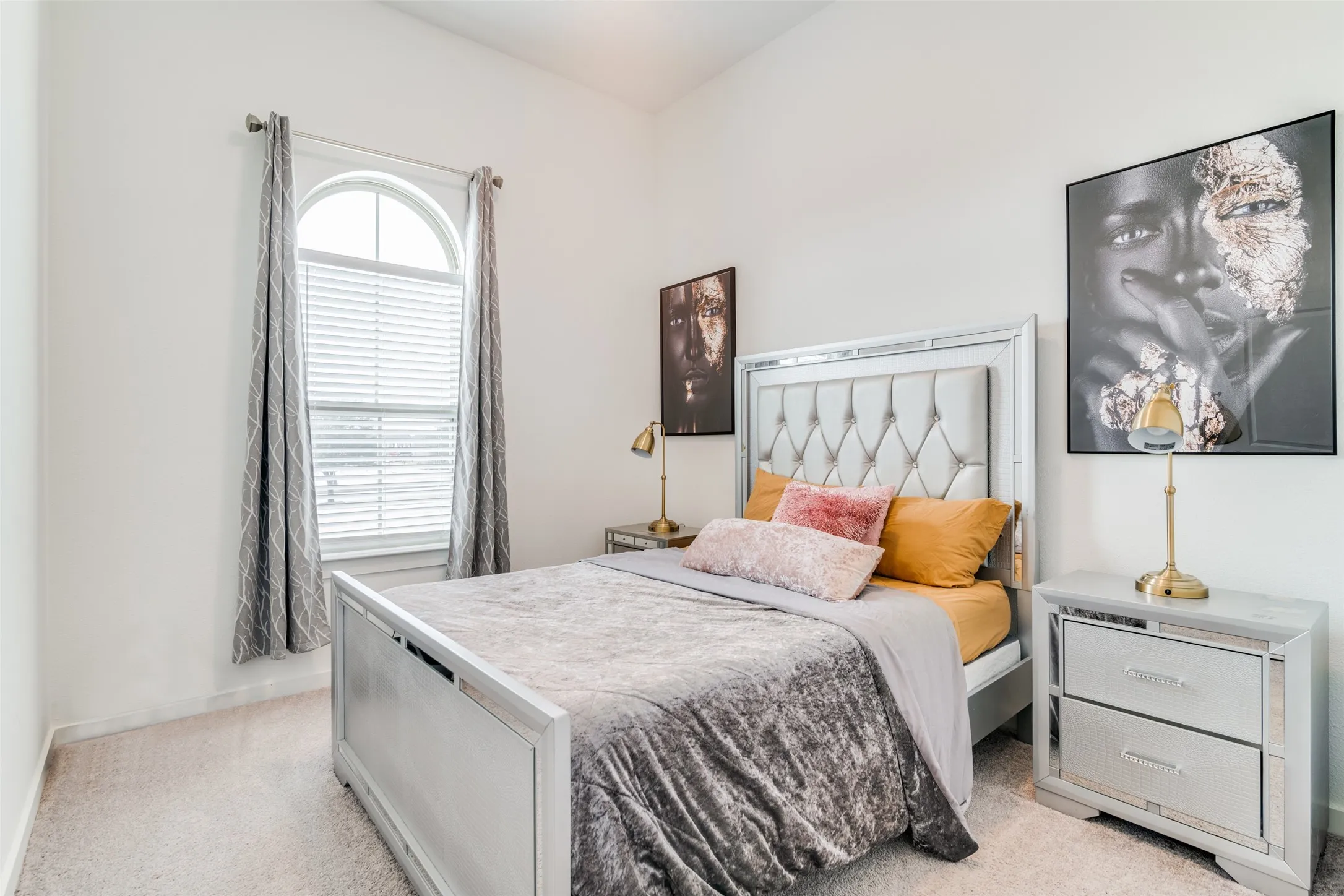 Townhouse For Sale in Kaufman County , 1118 Queensdown Way, Forney, Texas 75126, 3 Bedroom, 3 Bathroom, 2 Garage spaces, 2,019 Sqft, built in 2022, mls#21347577, Real Estate Agent in Forney, Homes For Sale in Kaufman county, Homes For Sale in Forney, Realtor in Forney Texas, Real Estate Brokerage Independent Realty Texas, Luminita Cordes Realtor