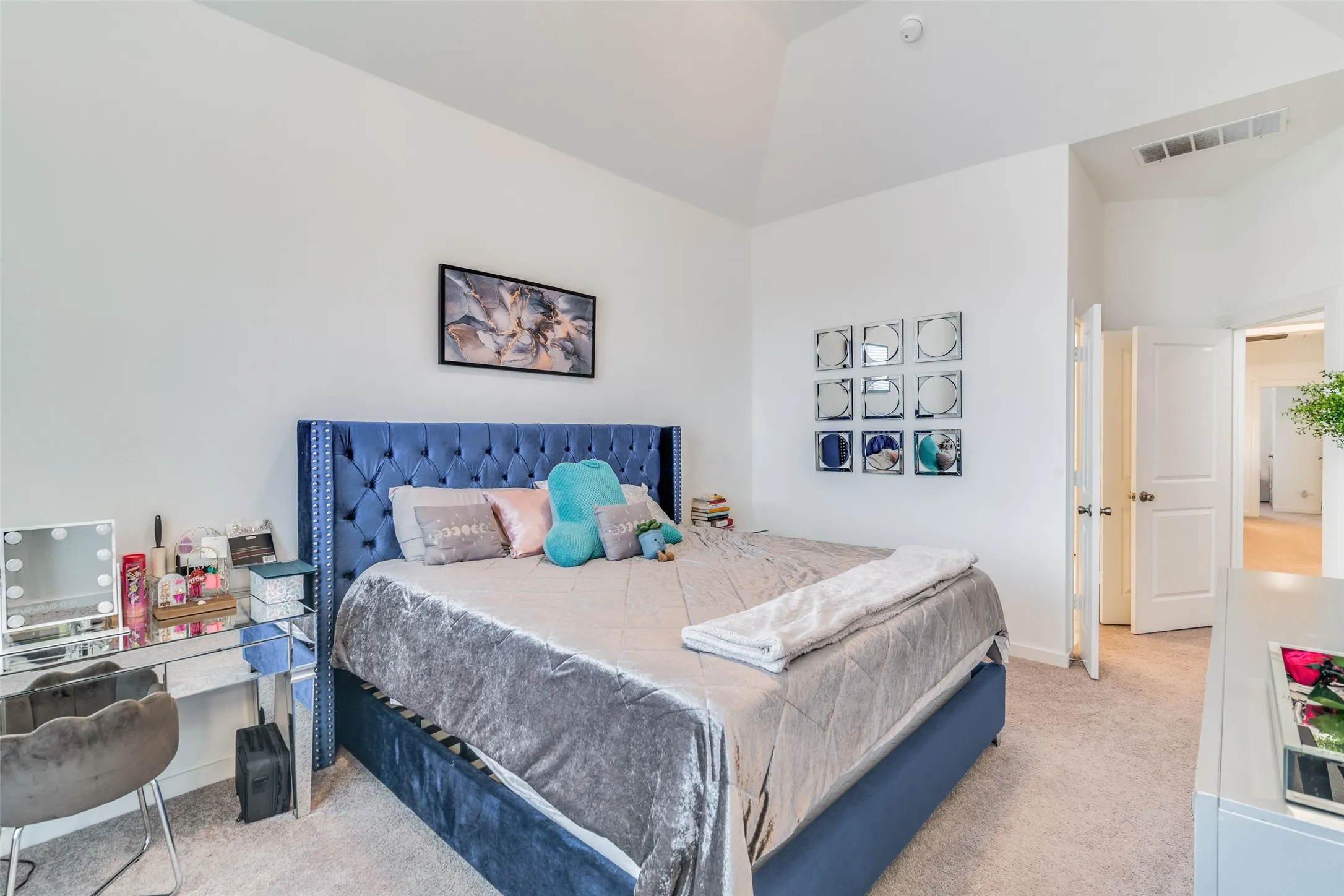 Townhouse For Sale in Kaufman County , 1118 Queensdown Way, Forney, Texas 75126, 3 Bedroom, 3 Bathroom, 2 Garage spaces, 2,019 Sqft, built in 2022, mls#21347577, Real Estate Agent in Forney, Homes For Sale in Kaufman county, Homes For Sale in Forney, Realtor in Forney Texas, Real Estate Brokerage Independent Realty Texas, Luminita Cordes Realtor