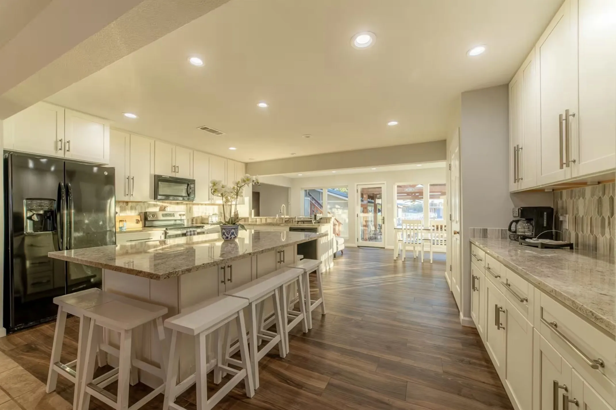 Single Family Residence For Sale in Tarrant County , 6771 Briar Road, Azle, Texas 76020, 5 Bedroom, 5 Bathroom, Garage spaces, 2,356 Sqft, built in 1970, mls#21346439, Real Estate Agent in Azle, Homes For Sale in Tarrant county, Homes For Sale in Azle, Realtor in Azle Texas, Real Estate Brokerage Independent Realty Texas, Luminita Cordes Realtor