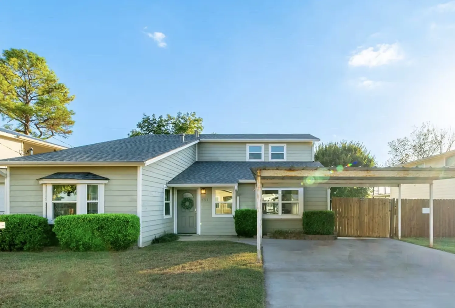 Single Family Residence For Sale in Tarrant County , 6771 Briar Road, Azle, Texas 76020, 5 Bedroom, 5 Bathroom, Garage spaces, 2,356 Sqft, built in 1970, mls#21346439, Real Estate Agent in Azle, Homes For Sale in Tarrant county, Homes For Sale in Azle, Realtor in Azle Texas, Real Estate Brokerage Independent Realty Texas, Luminita Cordes Realtor