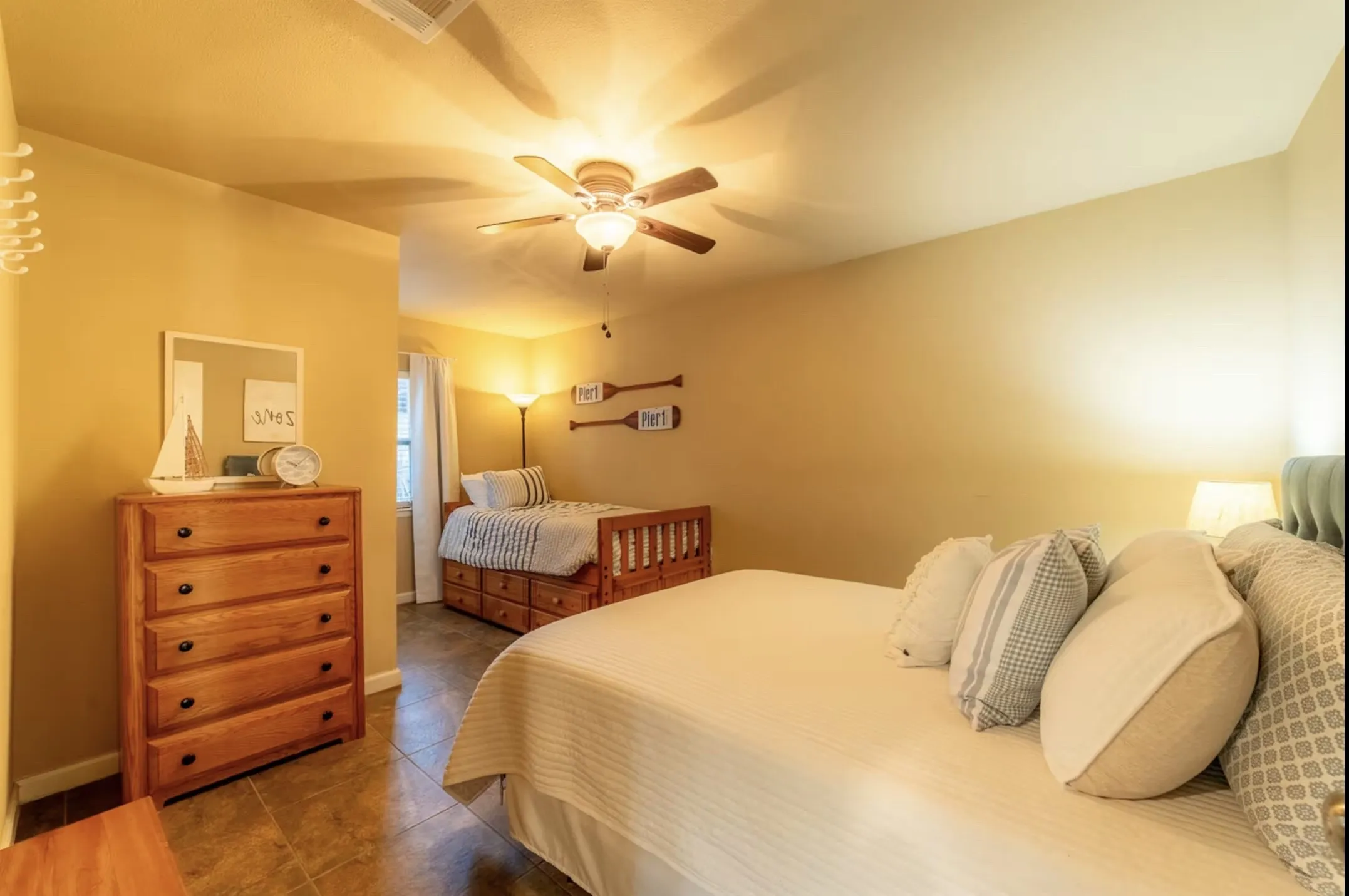 Single Family Residence For Sale in Tarrant County , 6771 Briar Road, Azle, Texas 76020, 5 Bedroom, 5 Bathroom, Garage spaces, 2,356 Sqft, built in 1970, mls#21346439, Real Estate Agent in Azle, Homes For Sale in Tarrant county, Homes For Sale in Azle, Realtor in Azle Texas, Real Estate Brokerage Independent Realty Texas, Luminita Cordes Realtor