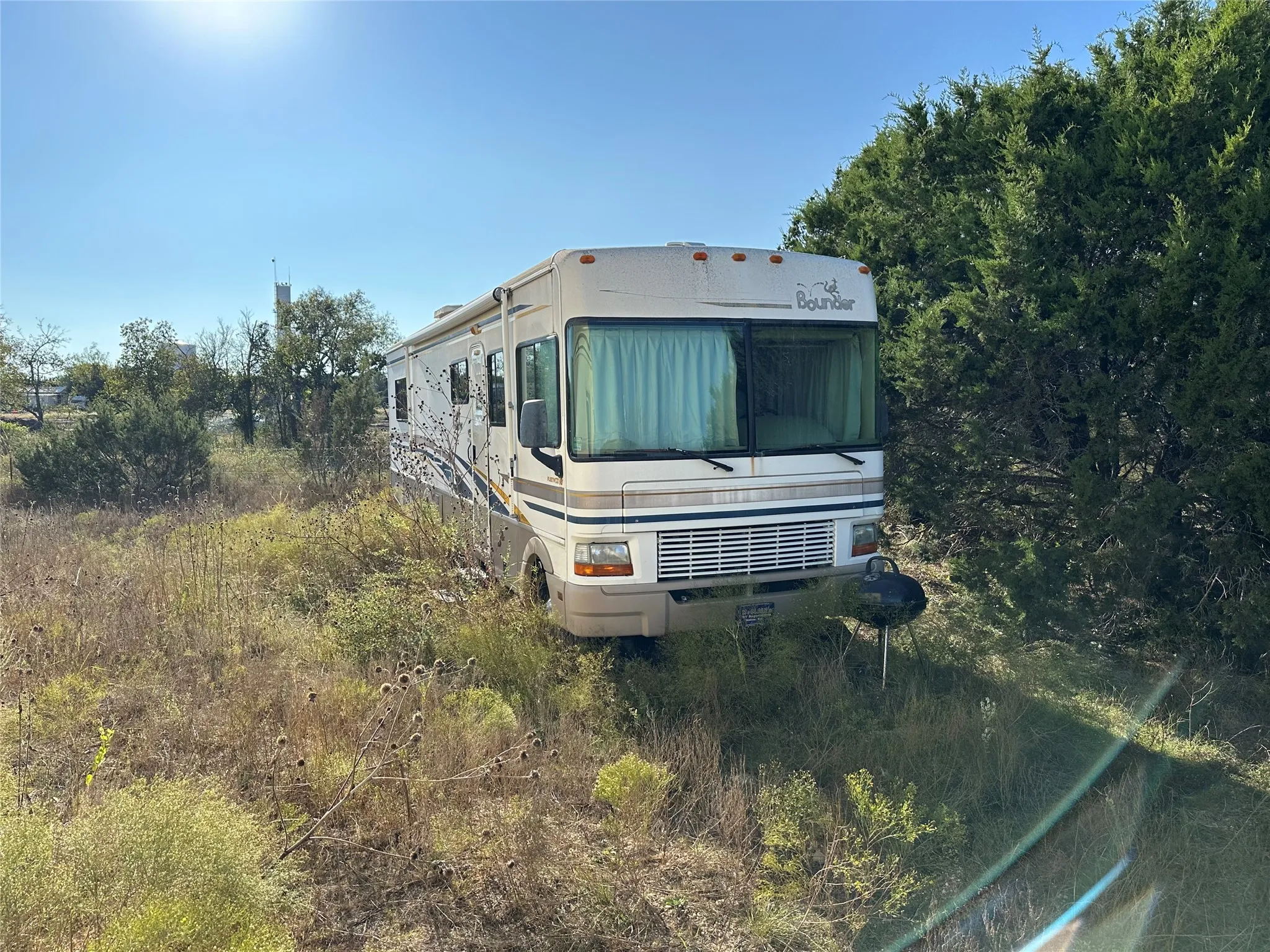 RV Conveys With Property
