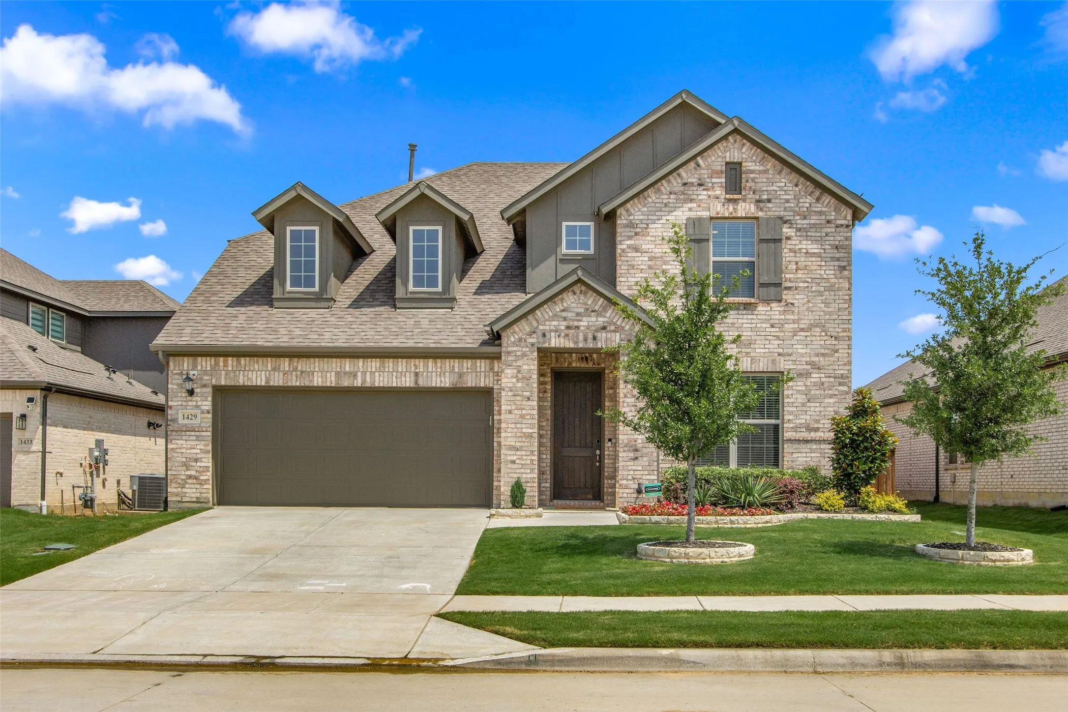 Single Family Residence For Rent in Collin County , 1429 Ross Avenue, Celina, Texas 75009, 4 Bedroom, 4 Bathroom, 2 Garage spaces, 2,821 Sqft, built in 2021, mls#21346026, Real Estate Agent in Celina, Homes For Rent in Collin county, Homes For Rent in Celina, Realtor in Celina Texas, Real Estate Brokerage Independent Realty Texas, Luminita Cordes Realtor