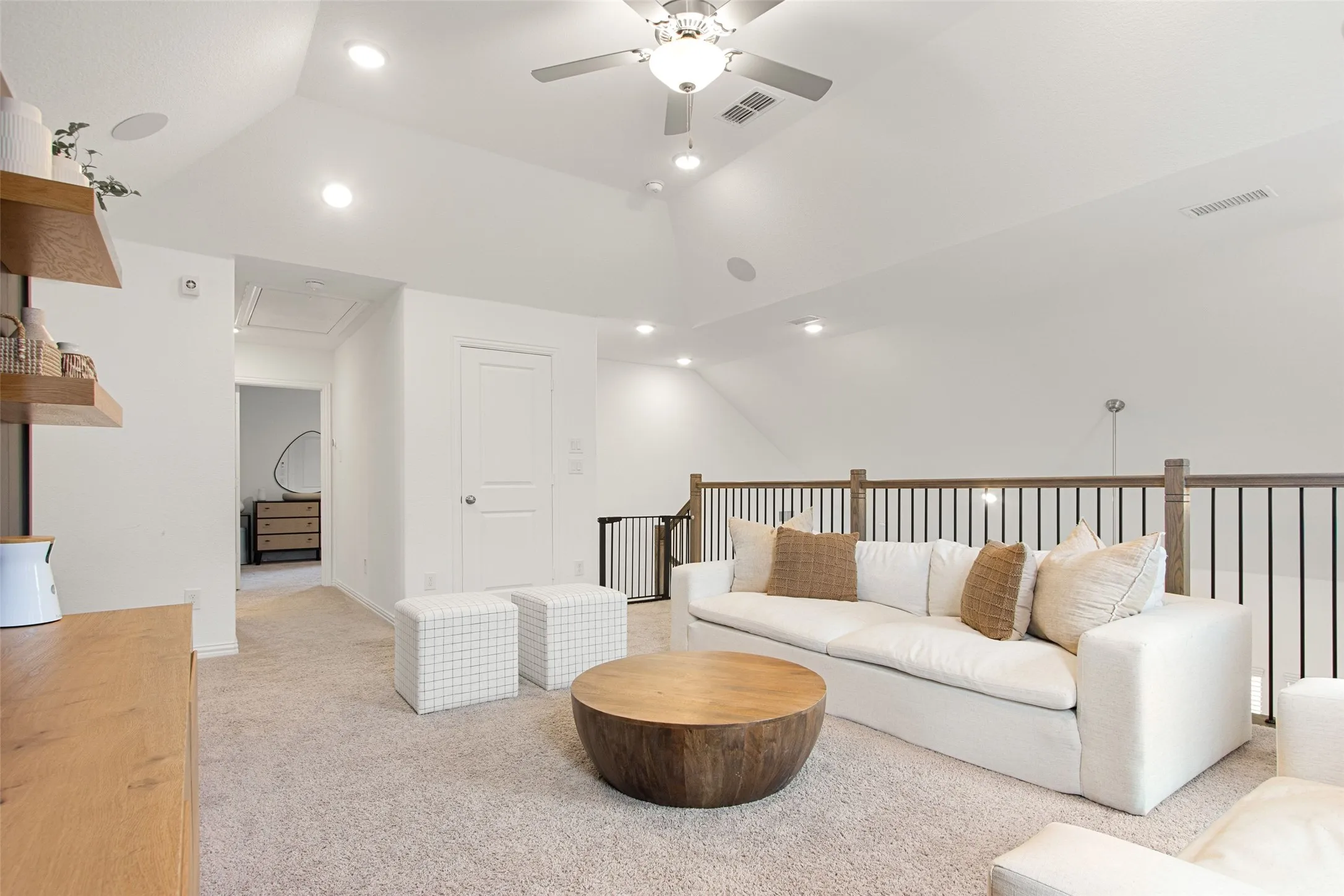 Single Family Residence For Rent in Collin County , 1429 Ross Avenue, Celina, Texas 75009, 4 Bedroom, 4 Bathroom, 2 Garage spaces, 2,821 Sqft, built in 2021, mls#21346026, Real Estate Agent in Celina, Homes For Rent in Collin county, Homes For Rent in Celina, Realtor in Celina Texas, Real Estate Brokerage Independent Realty Texas, Luminita Cordes Realtor