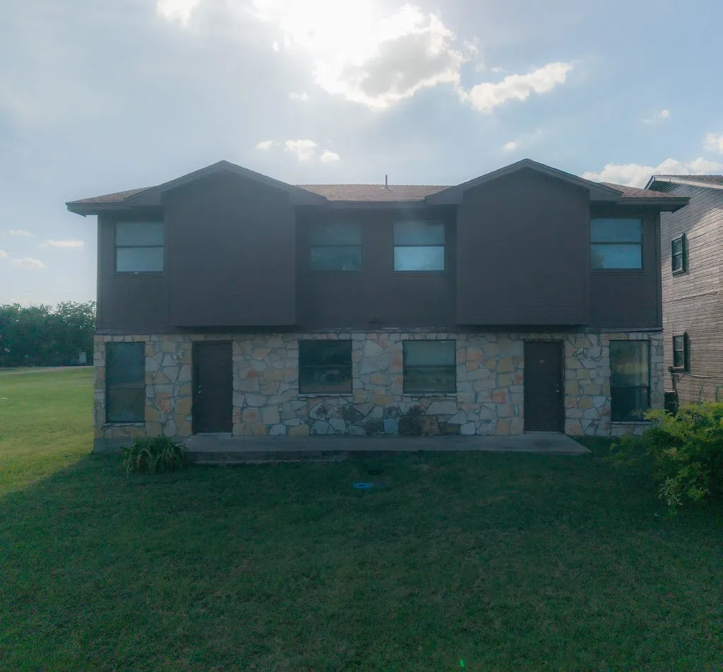 Duplex For Sale in Bosque County , 905 Shepherd Street, Morgan, Texas 76671, 6 Bedrooms, 4 Bathrooms, Garage spaces, 0 Sqft, built in 2001, Price $145,000, mls#21347784, Real Estate Agent in Morgan, Homes For Sale in Bosque county, Homes For Sale in Morgan, Realtor in Morgan Texas, Real Estate Brokerage Independent Realty Texas, Luminita Cordes Realtor