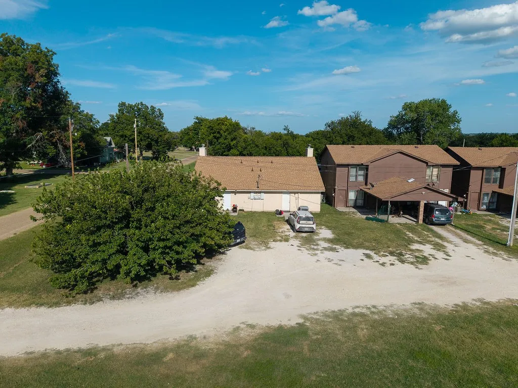 Duplex For Sale in Bosque County , 909 Shepherd Street, Morgan, Texas 76690, 4 Bedrooms, 4 Bathrooms, Garage spaces, 0 Sqft, built in 2000, Price $129,900, mls#21347830, Real Estate Agent in Morgan, Homes For Sale in Bosque county, Homes For Sale in Morgan, Realtor in Morgan Texas, Real Estate Brokerage Independent Realty Texas, Luminita Cordes Realtor