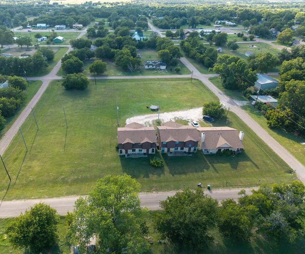 Duplex For Sale in Bosque County , 905-909 Shepherd Street, Morgan, Texas 76671, 16 Bedrooms, 12 Bathrooms, Garage spaces, 7,048 Sqft, built in 2001, Price $425,000, mls#21347849, Real Estate Agent in Morgan, Homes For Sale in Bosque county, Homes For Sale in Morgan, Realtor in Morgan Texas, Real Estate Brokerage Independent Realty Texas, Luminita Cordes Realtor