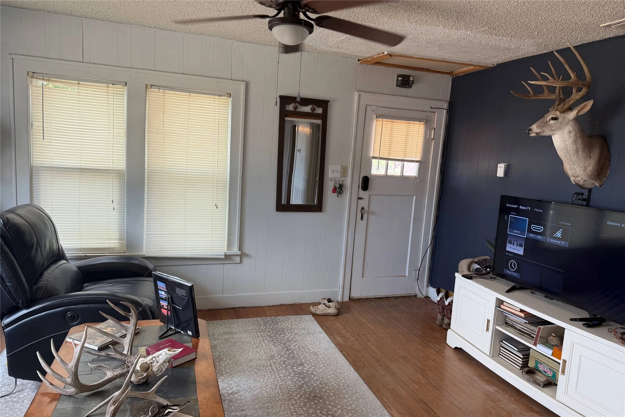 Single Family Residence For Sale in Cottle County , 1212 8th Street, Paducah, Texas 79252, 2 Bedroom, 1 Bathroom, Garage spaces, 952 Sqft, built in 1900, mls#21347883, Real Estate Agent in Paducah, Homes For Sale in Cottle county, Homes For Sale in Paducah, Realtor in Paducah Texas, Real Estate Brokerage Independent Realty Texas, Luminita Cordes Realtor