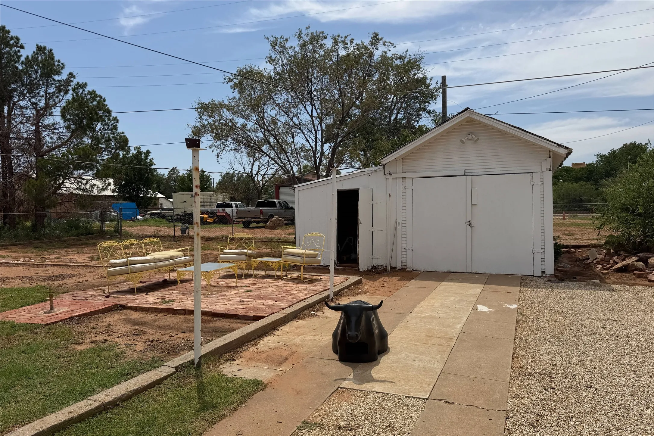 Single Family Residence For Sale in Cottle County , 1212 8th Street, Paducah, Texas 79252, 2 Bedroom, 1 Bathroom, Garage spaces, 952 Sqft, built in 1900, mls#21347883, Real Estate Agent in Paducah, Homes For Sale in Cottle county, Homes For Sale in Paducah, Realtor in Paducah Texas, Real Estate Brokerage Independent Realty Texas, Luminita Cordes Realtor