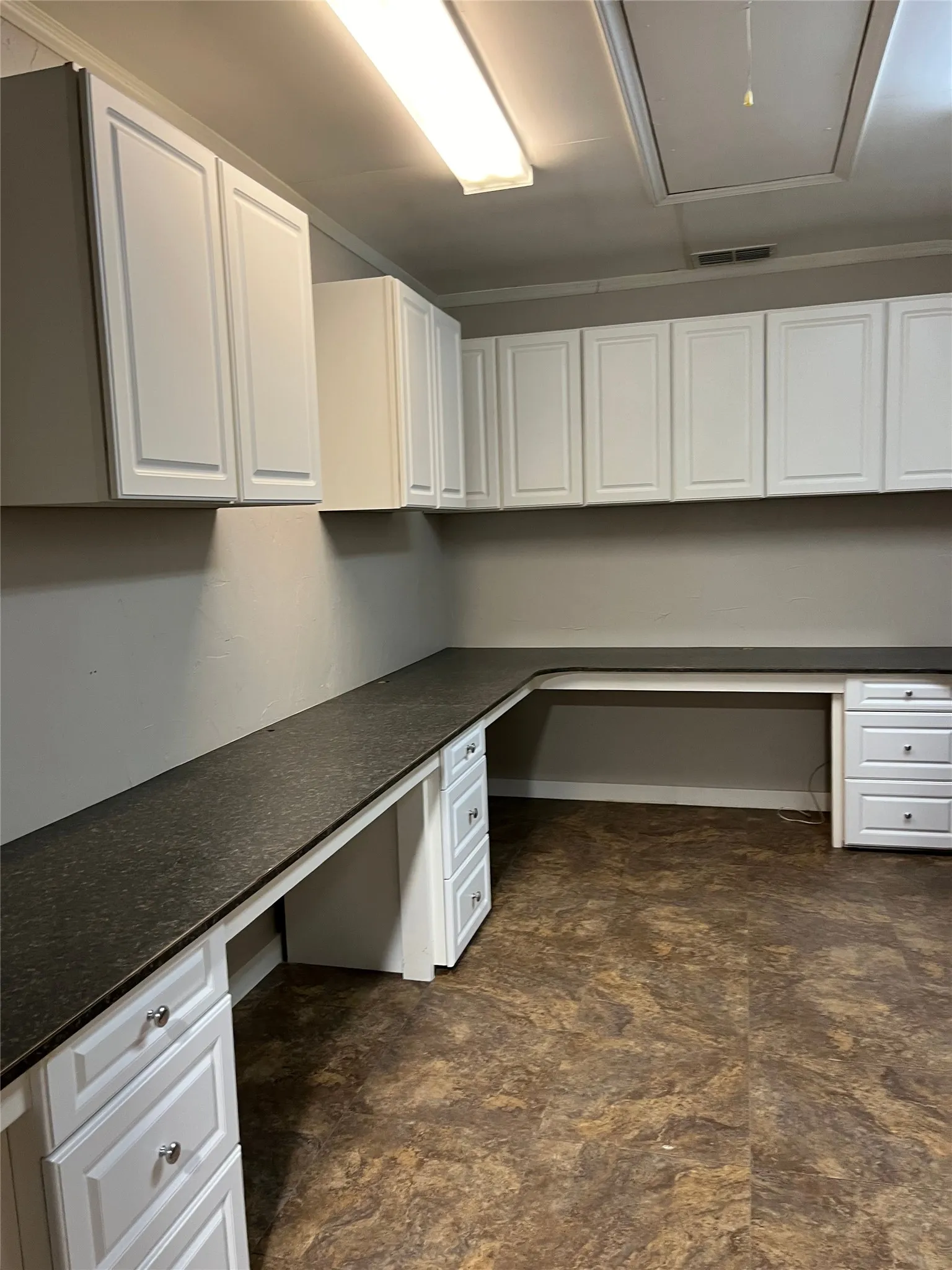 Single Family Residence For Sale in Parker County , 345 Karbo Lane, Weatherford, Texas 76085, 1 Bedroom, 1 Bathroom, Garage spaces, 1,600 Sqft, built in 2002, Price $550,000, mls#21347801, Real Estate Agent in Weatherford, Homes For Sale in Parker county, Homes For Sale in Weatherford, Realtor in Weatherford Texas, Real Estate Brokerage Independent Realty Texas, Luminita Cordes Realtor