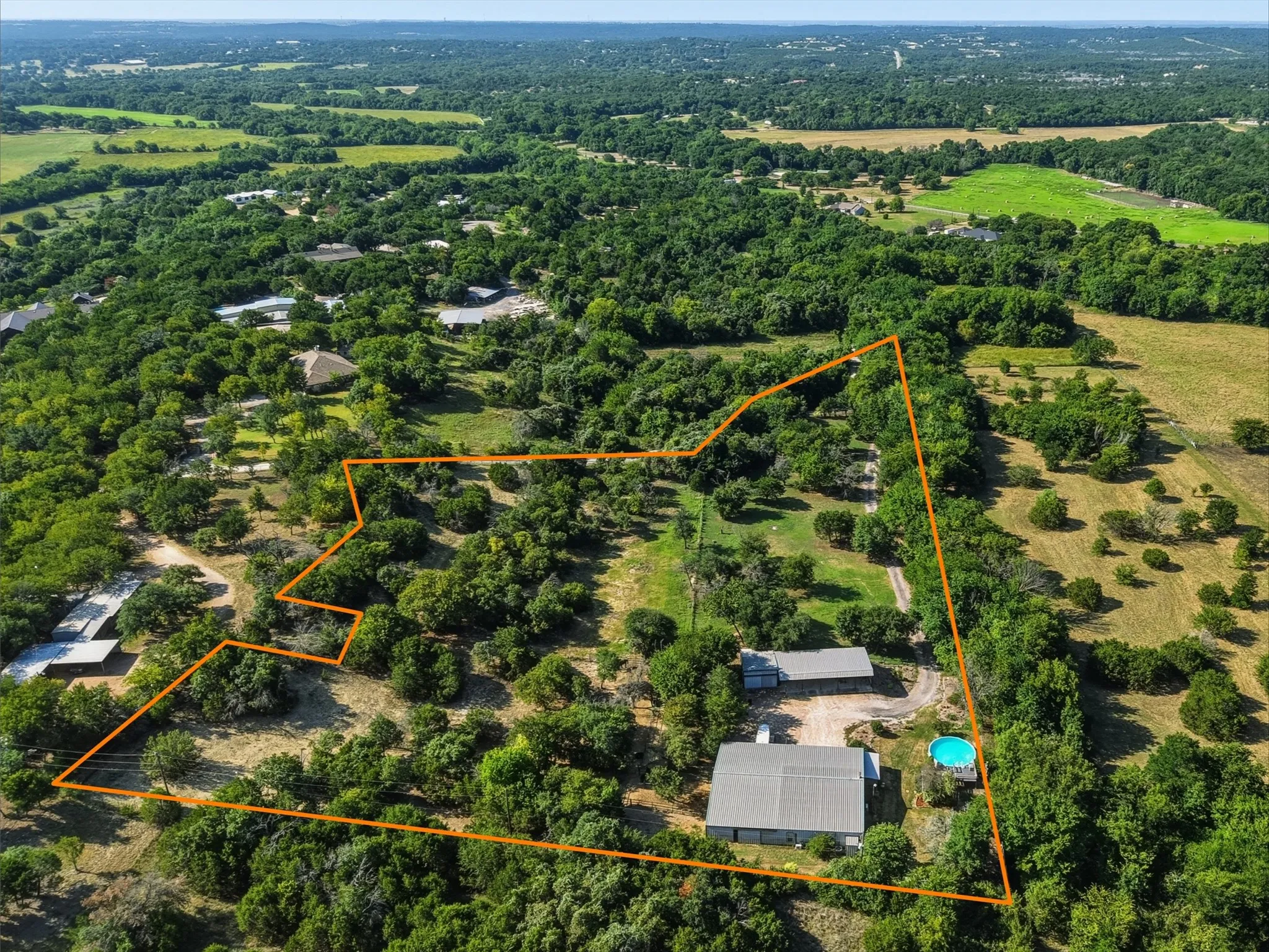 Single Family Residence For Sale in Parker County , 345 Karbo Lane, Weatherford, Texas 76085, 1 Bedroom, 1 Bathroom, Garage spaces, 1,600 Sqft, built in 2002, Price $550,000, mls#21347801, Real Estate Agent in Weatherford, Homes For Sale in Parker county, Homes For Sale in Weatherford, Realtor in Weatherford Texas, Real Estate Brokerage Independent Realty Texas, Luminita Cordes Realtor