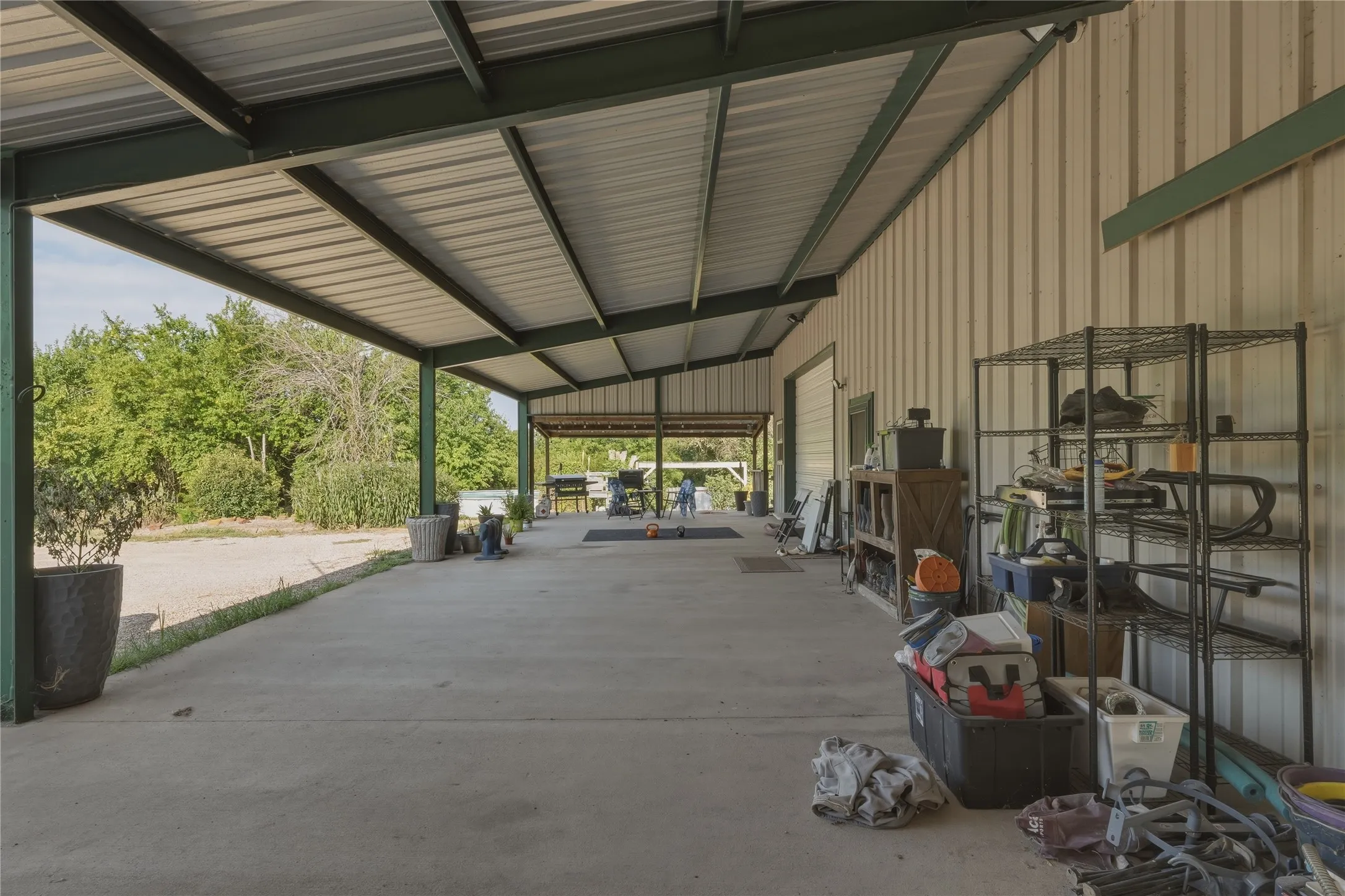 Single Family Residence For Sale in Parker County , 345 Karbo Lane, Weatherford, Texas 76085, 1 Bedroom, 1 Bathroom, Garage spaces, 1,600 Sqft, built in 2002, Price $550,000, mls#21347801, Real Estate Agent in Weatherford, Homes For Sale in Parker county, Homes For Sale in Weatherford, Realtor in Weatherford Texas, Real Estate Brokerage Independent Realty Texas, Luminita Cordes Realtor