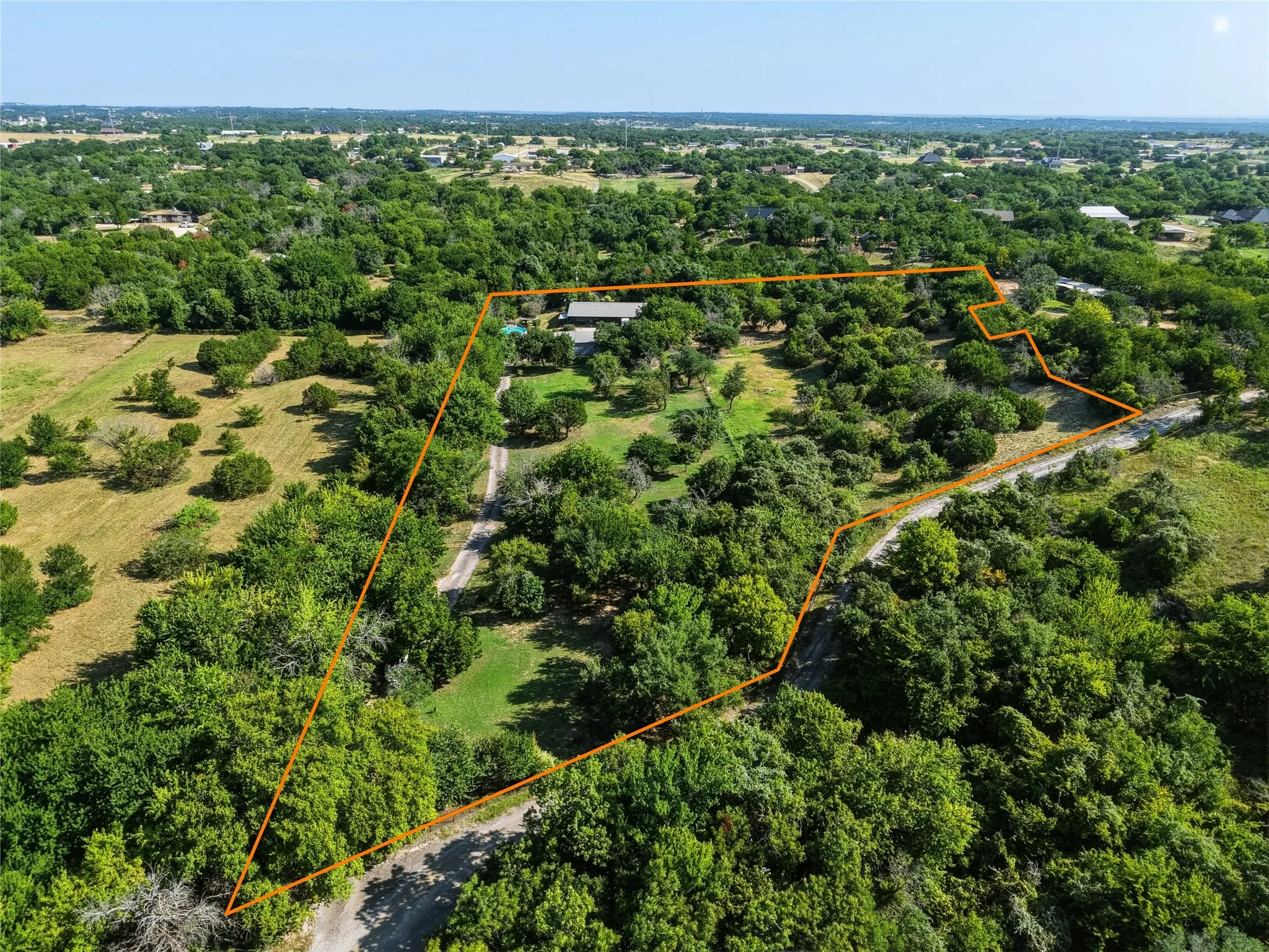 Single Family Residence For Sale in Parker County , 345 Karbo Lane, Weatherford, Texas 76085, 1 Bedroom, 1 Bathroom, Garage spaces, 1,600 Sqft, built in 2002, Price $550,000, mls#21347801, Real Estate Agent in Weatherford, Homes For Sale in Parker county, Homes For Sale in Weatherford, Realtor in Weatherford Texas, Real Estate Brokerage Independent Realty Texas, Luminita Cordes Realtor