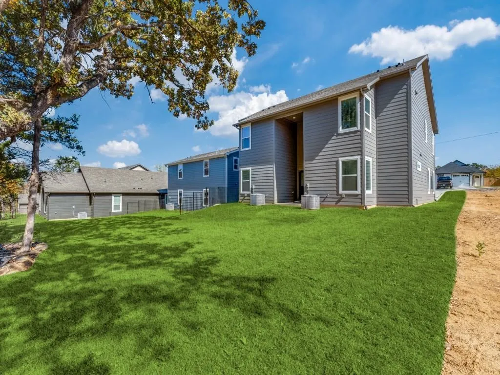 Duplex For Rent in Grayson County , 1017 Ray Drive, Denison, Texas 75020, 3 Bedroom, 3 Bathroom, Garage spaces, 1,492 Sqft, built in 2023, mls#21347905, Real Estate Agent in Denison, Homes For Rent in Grayson county, Homes For Rent in Denison, Realtor in Denison Texas, Real Estate Brokerage Independent Realty Texas, Luminita Cordes Realtor