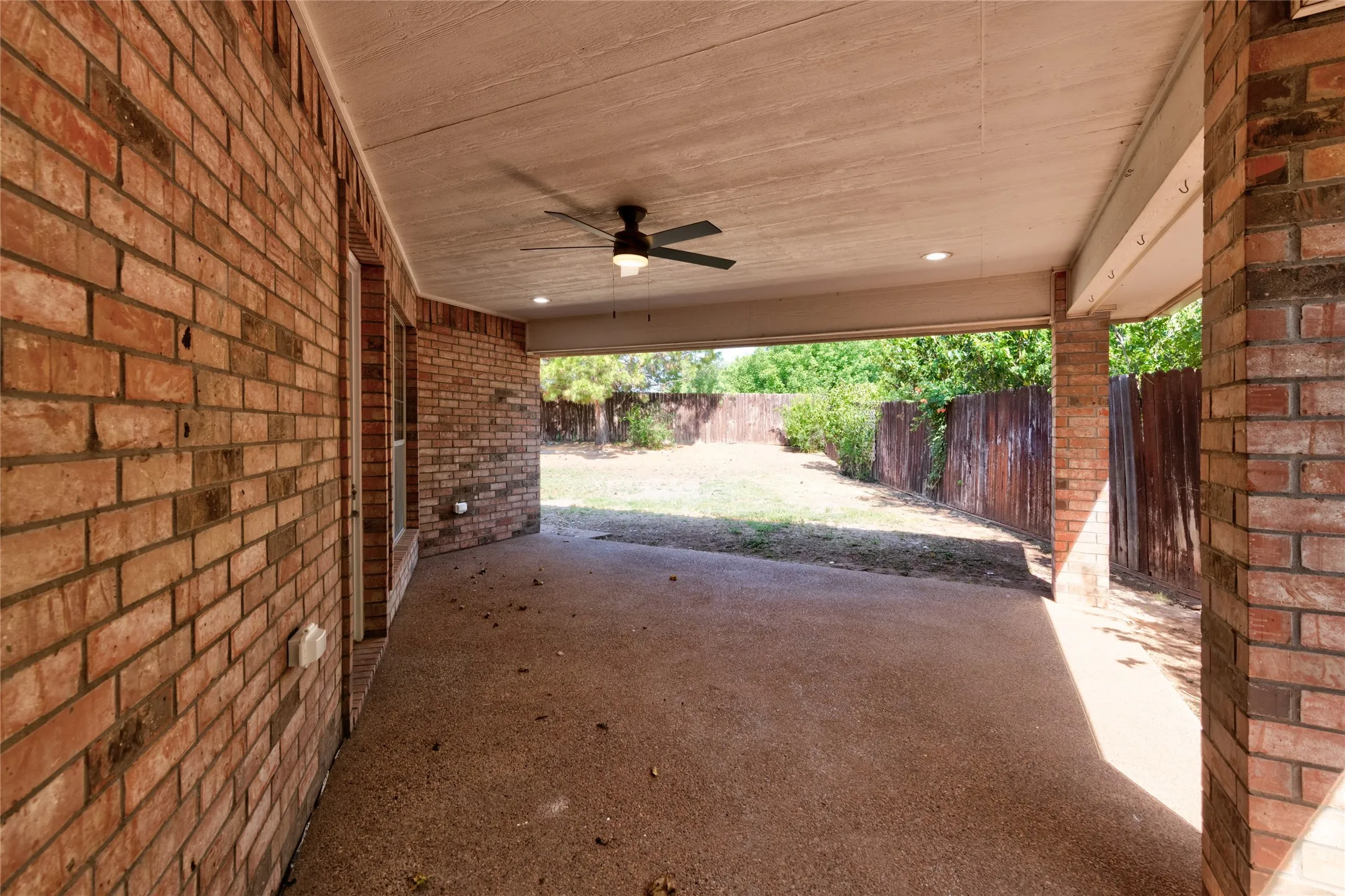 Single Family Residence For Sale in Taylor County , 6134 Laurel Court, Abilene, Texas 79606, 4 Bedroom, 3 Bathroom, 2 Garage spaces, 2,539 Sqft, built in 1997, mls#21347805, Real Estate Agent in Abilene, Homes For Sale in Taylor county, Homes For Sale in Abilene, Realtor in Abilene Texas, Real Estate Brokerage Independent Realty Texas, Luminita Cordes Realtor