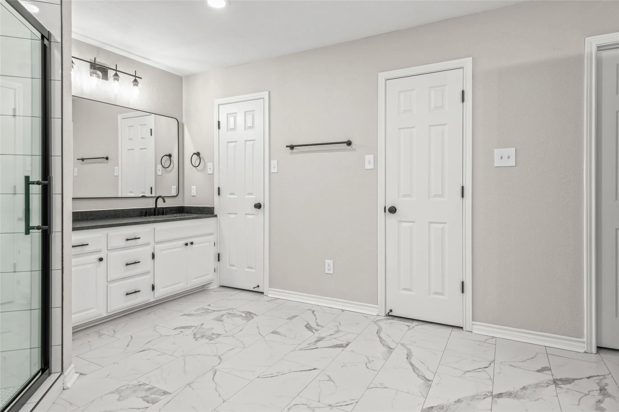 Single Family Residence For Sale in Taylor County , 6134 Laurel Court, Abilene, Texas 79606, 4 Bedroom, 3 Bathroom, 2 Garage spaces, 2,539 Sqft, built in 1997, mls#21347805, Real Estate Agent in Abilene, Homes For Sale in Taylor county, Homes For Sale in Abilene, Realtor in Abilene Texas, Real Estate Brokerage Independent Realty Texas, Luminita Cordes Realtor