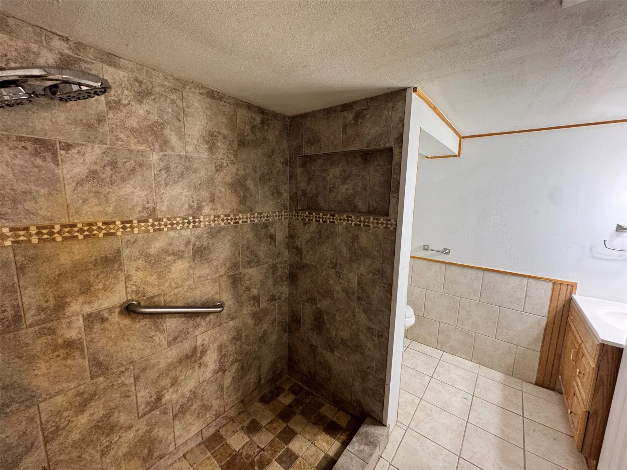 Single Family Residence For Sale in Brown County , 6904 Clover Leaf Drive, Brownwood, Texas 76801, 3 Bedroom, 3 Bathroom, Garage spaces, 1,800 Sqft, built in 0, mls#21347497, Real Estate Agent in Brownwood, Homes For Sale in Brown county, Homes For Sale in Brownwood, Realtor in Brownwood Texas, Real Estate Brokerage Independent Realty Texas, Luminita Cordes Realtor