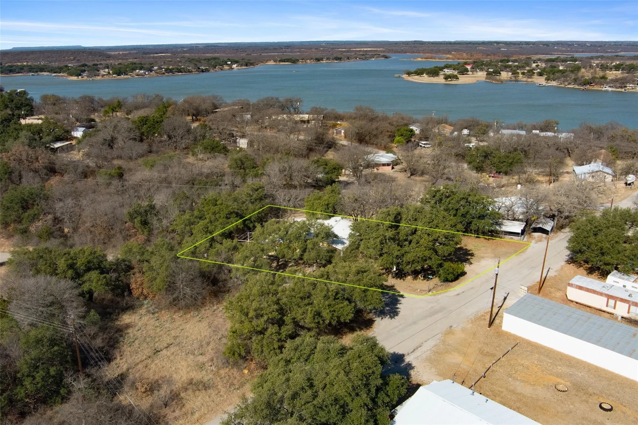 Single Family Residence For Sale in Brown County , 6904 Clover Leaf Drive, Brownwood, Texas 76801, 3 Bedroom, 3 Bathroom, Garage spaces, 1,800 Sqft, built in 0, mls#21347497, Real Estate Agent in Brownwood, Homes For Sale in Brown county, Homes For Sale in Brownwood, Realtor in Brownwood Texas, Real Estate Brokerage Independent Realty Texas, Luminita Cordes Realtor