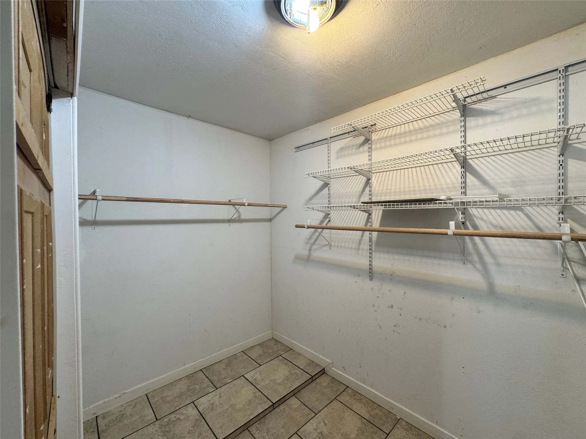 Single Family Residence For Sale in Brown County , 6904 Clover Leaf Drive, Brownwood, Texas 76801, 3 Bedroom, 3 Bathroom, Garage spaces, 1,800 Sqft, built in 0, mls#21347497, Real Estate Agent in Brownwood, Homes For Sale in Brown county, Homes For Sale in Brownwood, Realtor in Brownwood Texas, Real Estate Brokerage Independent Realty Texas, Luminita Cordes Realtor