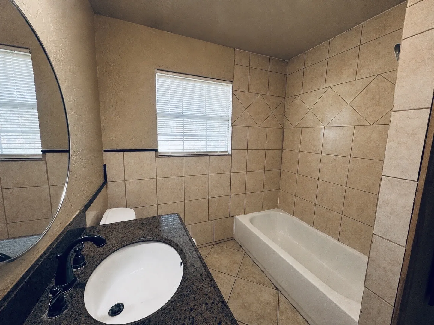 Single Family Residence For Sale in Brown County , 6904 Clover Leaf Drive, Brownwood, Texas 76801, 3 Bedroom, 3 Bathroom, Garage spaces, 1,800 Sqft, built in 0, mls#21347497, Real Estate Agent in Brownwood, Homes For Sale in Brown county, Homes For Sale in Brownwood, Realtor in Brownwood Texas, Real Estate Brokerage Independent Realty Texas, Luminita Cordes Realtor