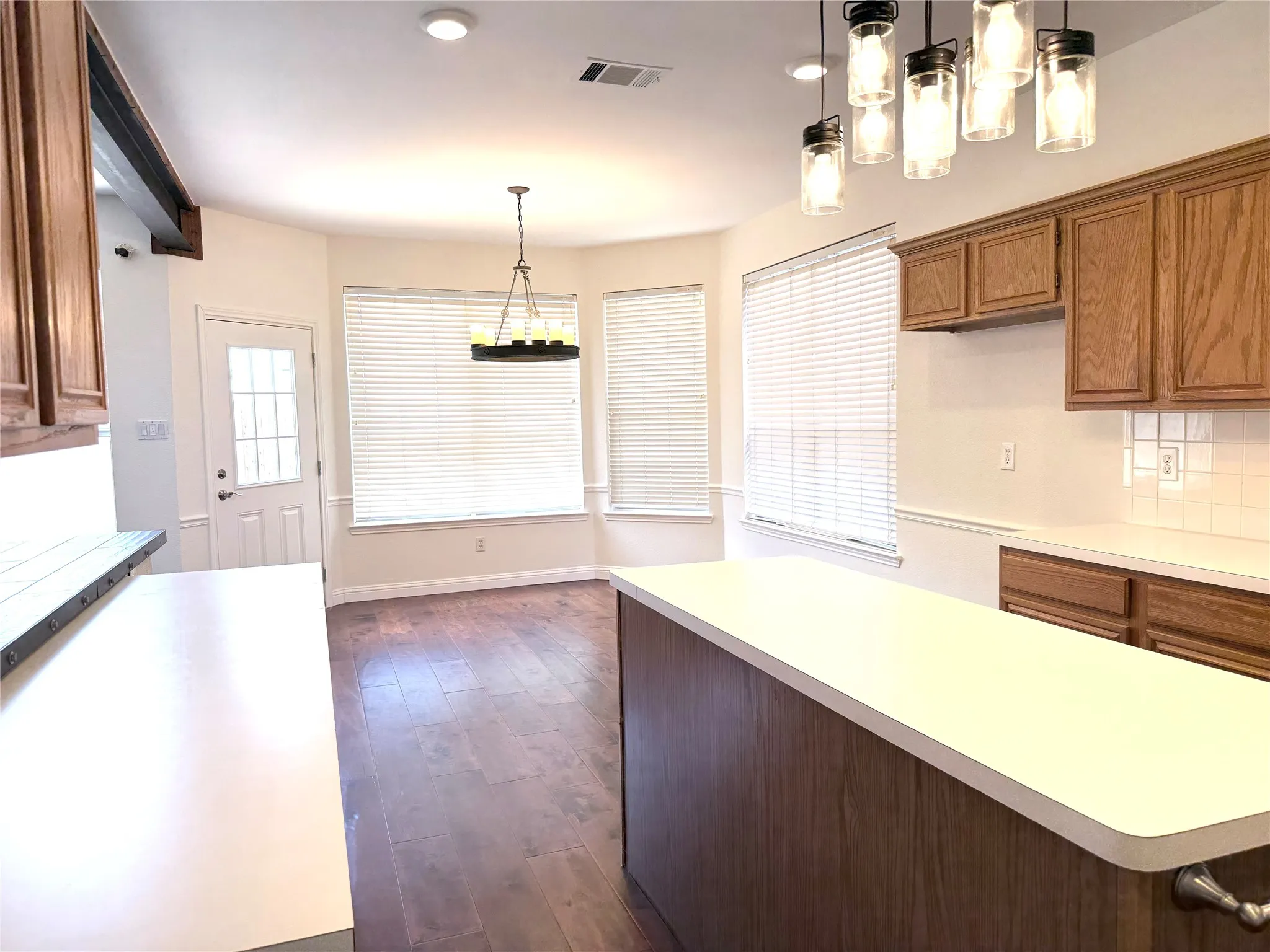 Single Family Residence For Rent in Collin County , 10109 Samantha Drive, Frisco, Texas 75035, 4 Bedrooms, 3 Bathrooms, 2 Garage spaces, 3,024 Sqft, built in 1994, Price $3,200, mls#21347902, Real Estate Agent in Frisco, Homes For Rent in Collin county, Homes For Rent in Frisco, Realtor in Frisco Texas, Real Estate Brokerage Independent Realty Texas, Luminita Cordes Realtor