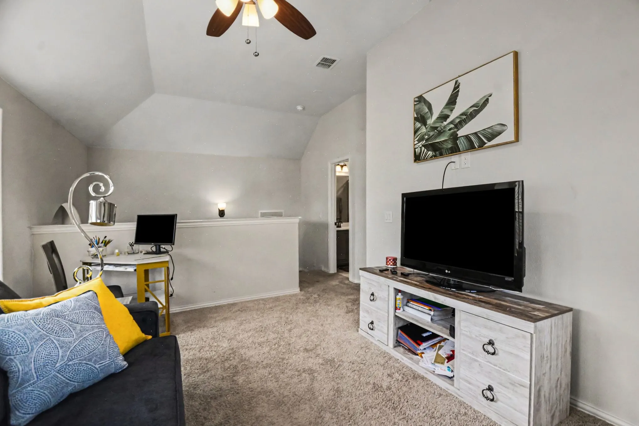 Single Family Residence For Sale in Dallas County , 3109 Mountcross Road, Mesquite, Texas 75181, 4 Bedroom, 3 Bathroom, 2 Garage spaces, 2,435 Sqft, built in 2022, mls#21343759, Real Estate Agent in Mesquite, Homes For Sale in Dallas county, Homes For Sale in Mesquite, Realtor in Mesquite Texas, Real Estate Brokerage Independent Realty Texas, Luminita Cordes Realtor