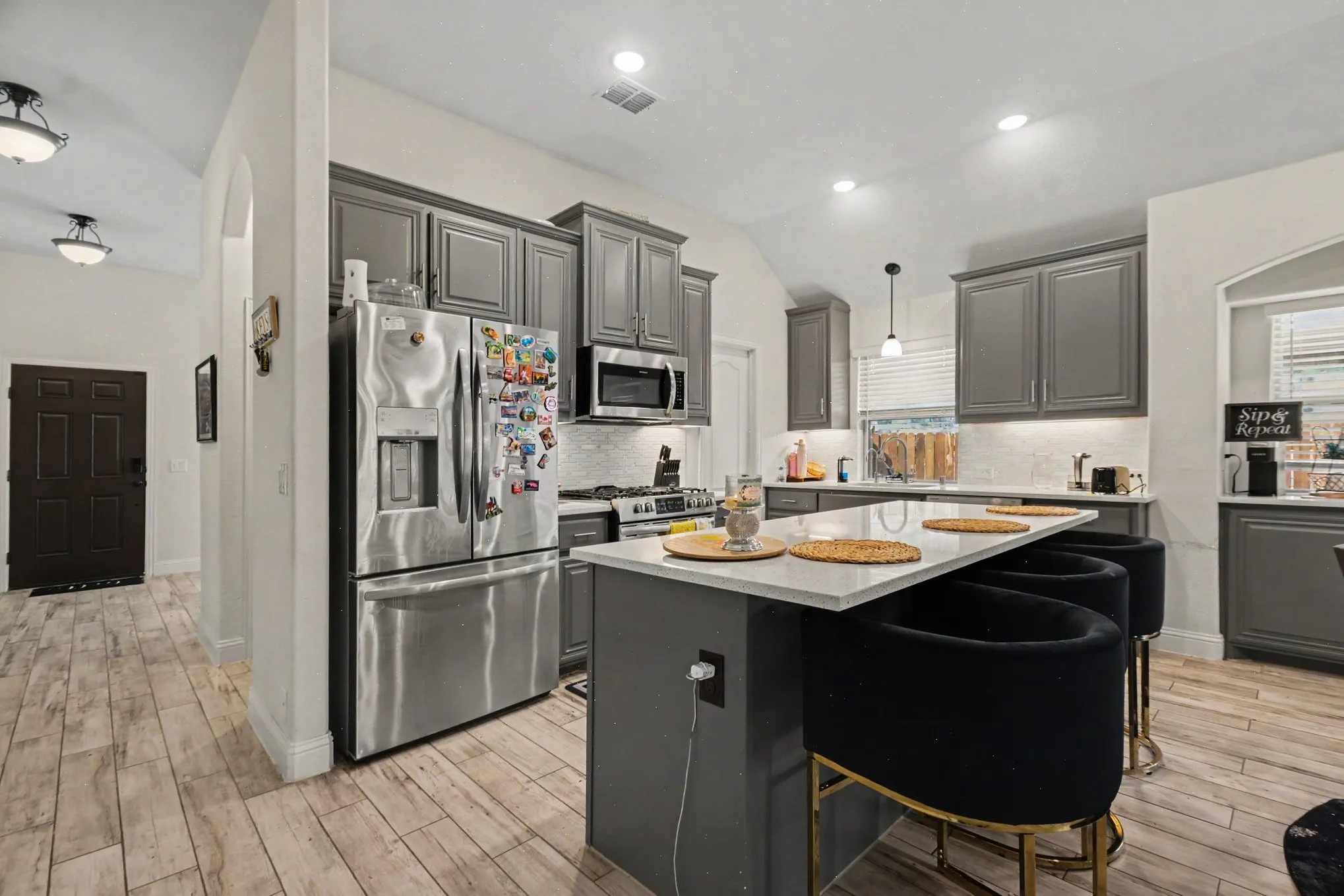 Single Family Residence For Sale in Dallas County , 3109 Mountcross Road, Mesquite, Texas 75181, 4 Bedroom, 3 Bathroom, 2 Garage spaces, 2,435 Sqft, built in 2022, mls#21343759, Real Estate Agent in Mesquite, Homes For Sale in Dallas county, Homes For Sale in Mesquite, Realtor in Mesquite Texas, Real Estate Brokerage Independent Realty Texas, Luminita Cordes Realtor