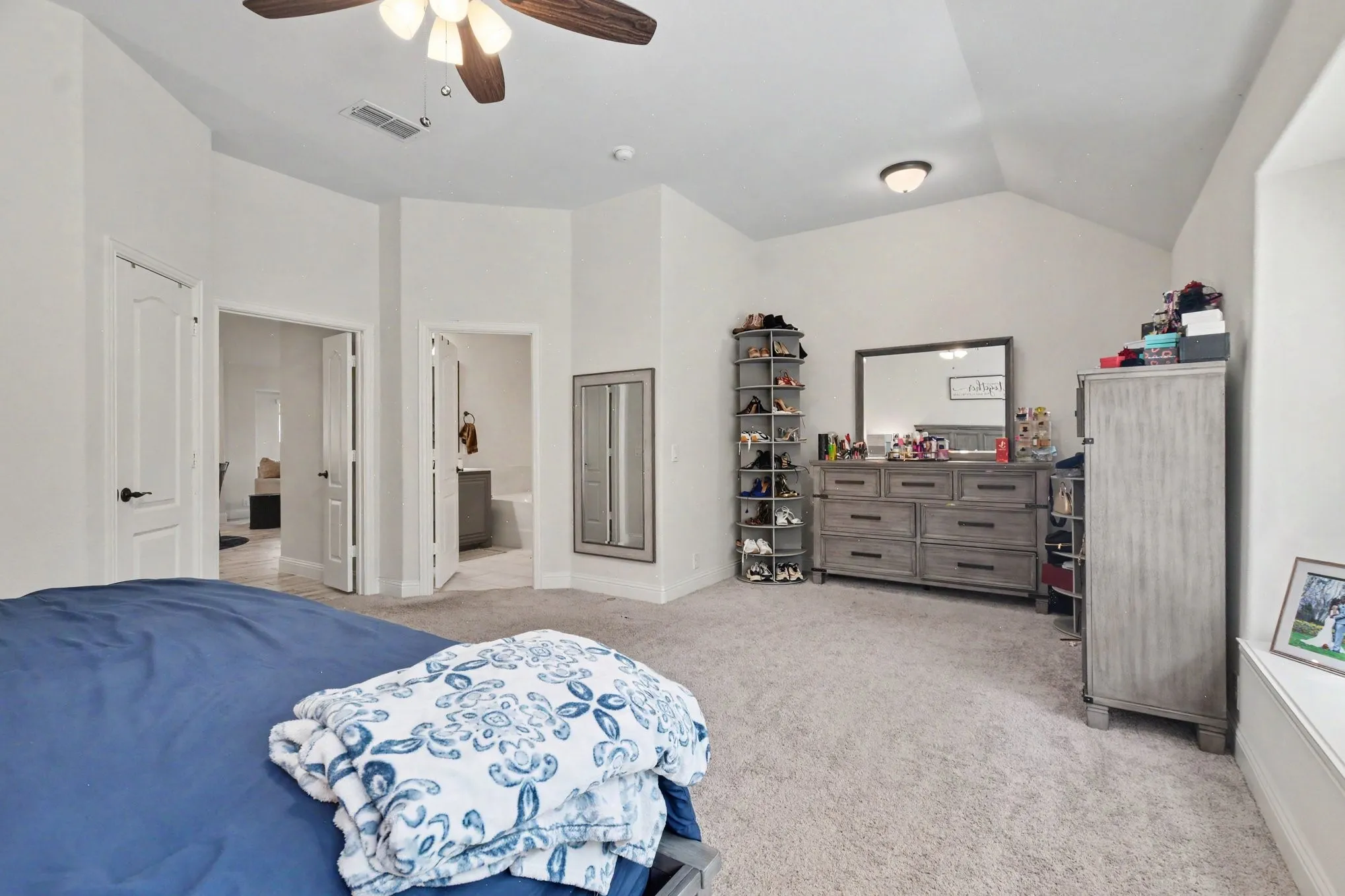 Single Family Residence For Sale in Dallas County , 3109 Mountcross Road, Mesquite, Texas 75181, 4 Bedroom, 3 Bathroom, 2 Garage spaces, 2,435 Sqft, built in 2022, mls#21343759, Real Estate Agent in Mesquite, Homes For Sale in Dallas county, Homes For Sale in Mesquite, Realtor in Mesquite Texas, Real Estate Brokerage Independent Realty Texas, Luminita Cordes Realtor