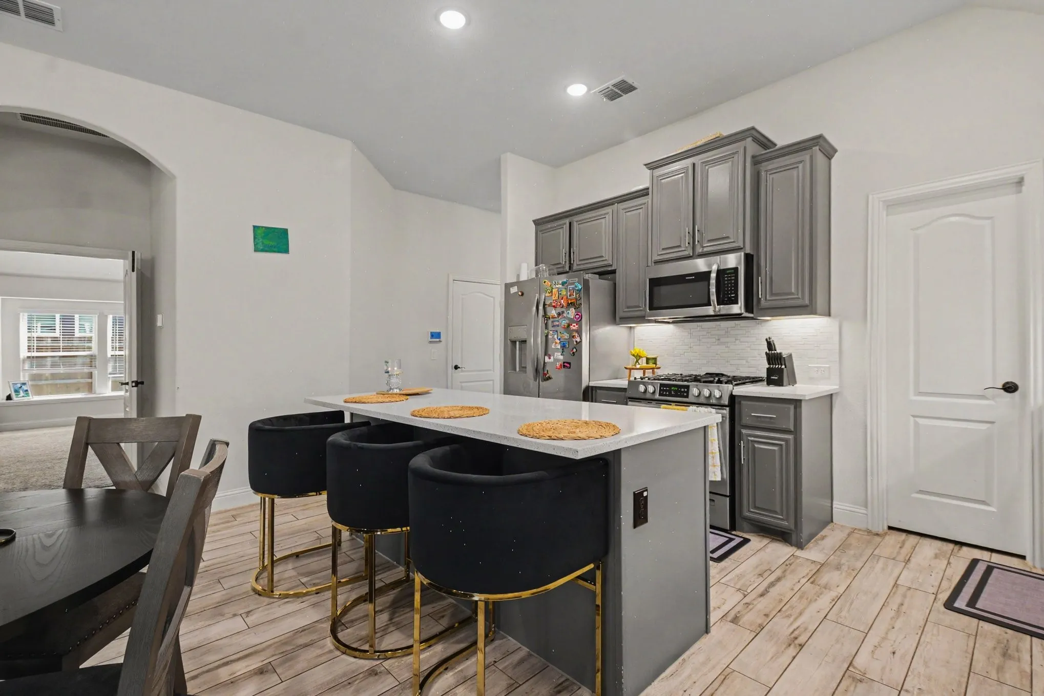 Single Family Residence For Sale in Dallas County , 3109 Mountcross Road, Mesquite, Texas 75181, 4 Bedroom, 3 Bathroom, 2 Garage spaces, 2,435 Sqft, built in 2022, mls#21343759, Real Estate Agent in Mesquite, Homes For Sale in Dallas county, Homes For Sale in Mesquite, Realtor in Mesquite Texas, Real Estate Brokerage Independent Realty Texas, Luminita Cordes Realtor