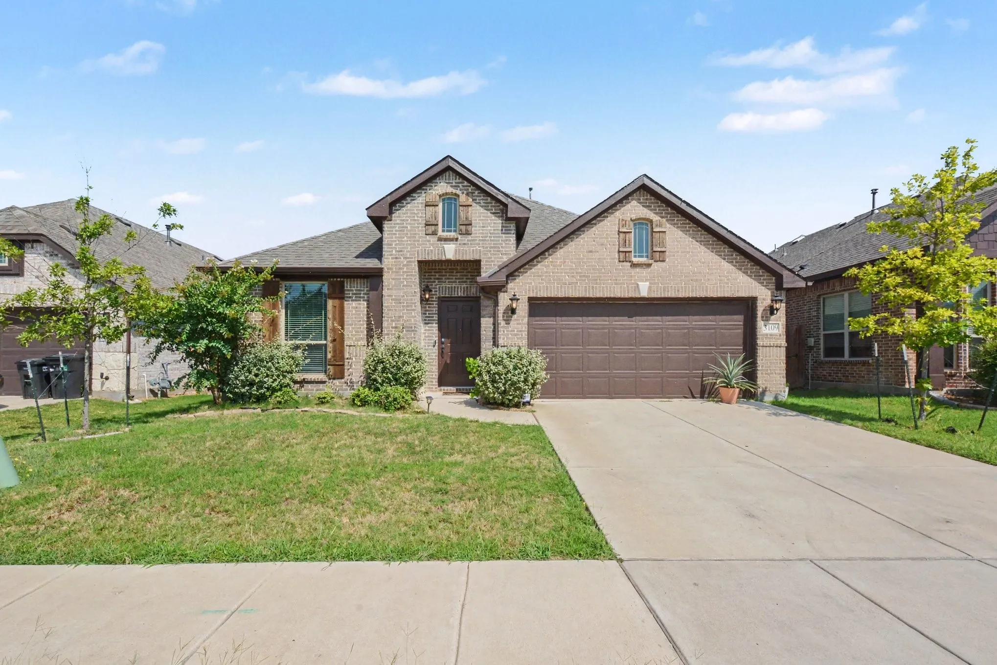 Single Family Residence For Sale in Dallas County , 3109 Mountcross Road, Mesquite, Texas 75181, 4 Bedroom, 3 Bathroom, 2 Garage spaces, 2,435 Sqft, built in 2022, mls#21343759, Real Estate Agent in Mesquite, Homes For Sale in Dallas county, Homes For Sale in Mesquite, Realtor in Mesquite Texas, Real Estate Brokerage Independent Realty Texas, Luminita Cordes Realtor