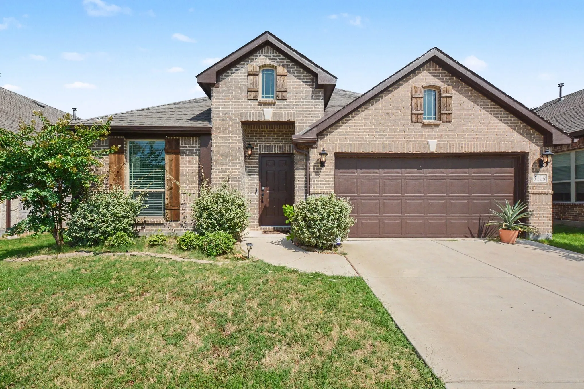 Single Family Residence For Sale in Dallas County , 3109 Mountcross Road, Mesquite, Texas 75181, 4 Bedroom, 3 Bathroom, 2 Garage spaces, 2,435 Sqft, built in 2022, mls#21343759, Real Estate Agent in Mesquite, Homes For Sale in Dallas county, Homes For Sale in Mesquite, Realtor in Mesquite Texas, Real Estate Brokerage Independent Realty Texas, Luminita Cordes Realtor
