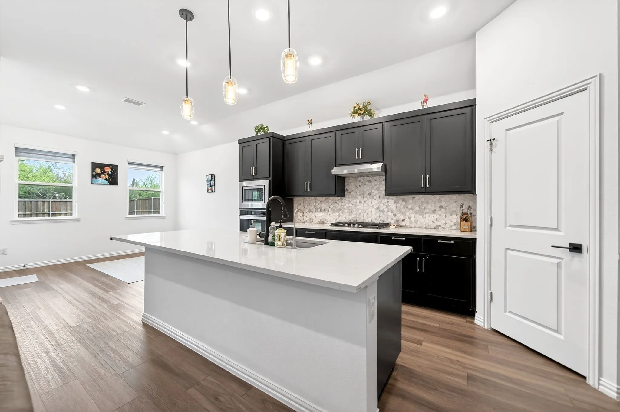 Single Family Residence For Sale in Collin County , 4004 Blue Stem Boulevard, Melissa, Texas 75454, 4 Bedrooms, 2 Bathrooms, 2 Garage spaces, 1,991 Sqft, built in 2021, Price $390,000, mls#21347919, Real Estate Agent in Melissa, Homes For Sale in Collin county, Homes For Sale in Melissa, Realtor in Melissa Texas, Real Estate Brokerage Independent Realty Texas, Luminita Cordes Realtor