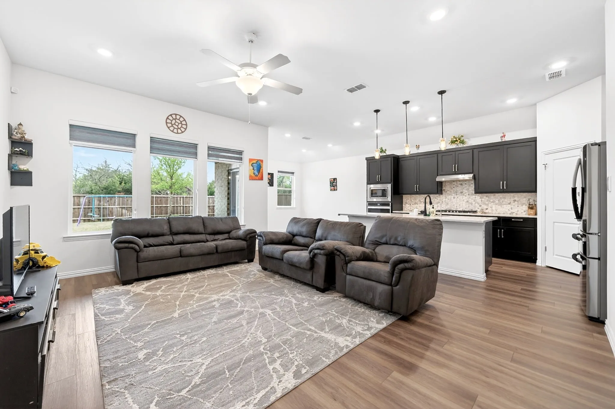 Single Family Residence For Sale in Collin County , 4004 Blue Stem Boulevard, Melissa, Texas 75454, 4 Bedrooms, 2 Bathrooms, 2 Garage spaces, 1,991 Sqft, built in 2021, Price $390,000, mls#21347919, Real Estate Agent in Melissa, Homes For Sale in Collin county, Homes For Sale in Melissa, Realtor in Melissa Texas, Real Estate Brokerage Independent Realty Texas, Luminita Cordes Realtor