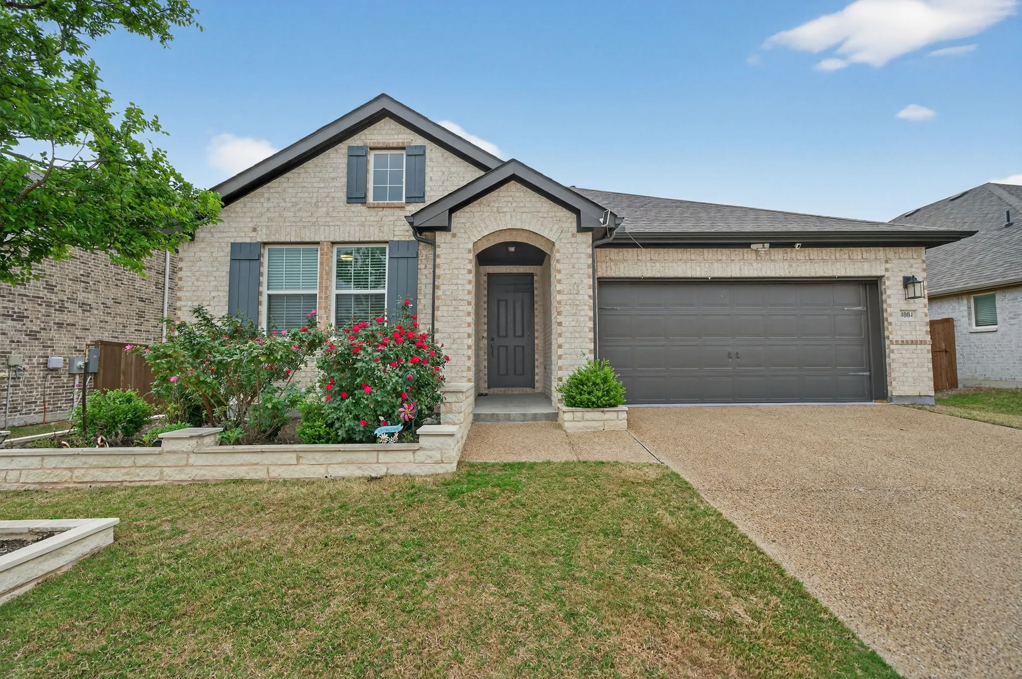 Single Family Residence For Sale in Collin County , 4004 Blue Stem Boulevard, Melissa, Texas 75454, 4 Bedrooms, 2 Bathrooms, 2 Garage spaces, 1,991 Sqft, built in 2021, Price $390,000, mls#21347919, Real Estate Agent in Melissa, Homes For Sale in Collin county, Homes For Sale in Melissa, Realtor in Melissa Texas, Real Estate Brokerage Independent Realty Texas, Luminita Cordes Realtor