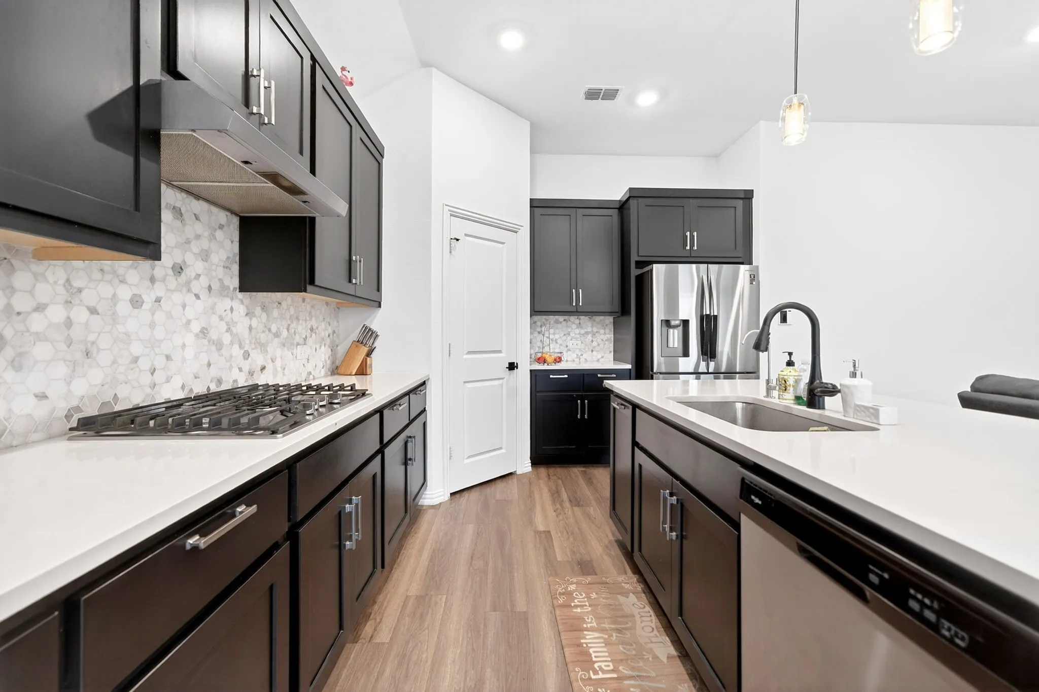Single Family Residence For Sale in Collin County , 4004 Blue Stem Boulevard, Melissa, Texas 75454, 4 Bedrooms, 2 Bathrooms, 2 Garage spaces, 1,991 Sqft, built in 2021, Price $390,000, mls#21347919, Real Estate Agent in Melissa, Homes For Sale in Collin county, Homes For Sale in Melissa, Realtor in Melissa Texas, Real Estate Brokerage Independent Realty Texas, Luminita Cordes Realtor