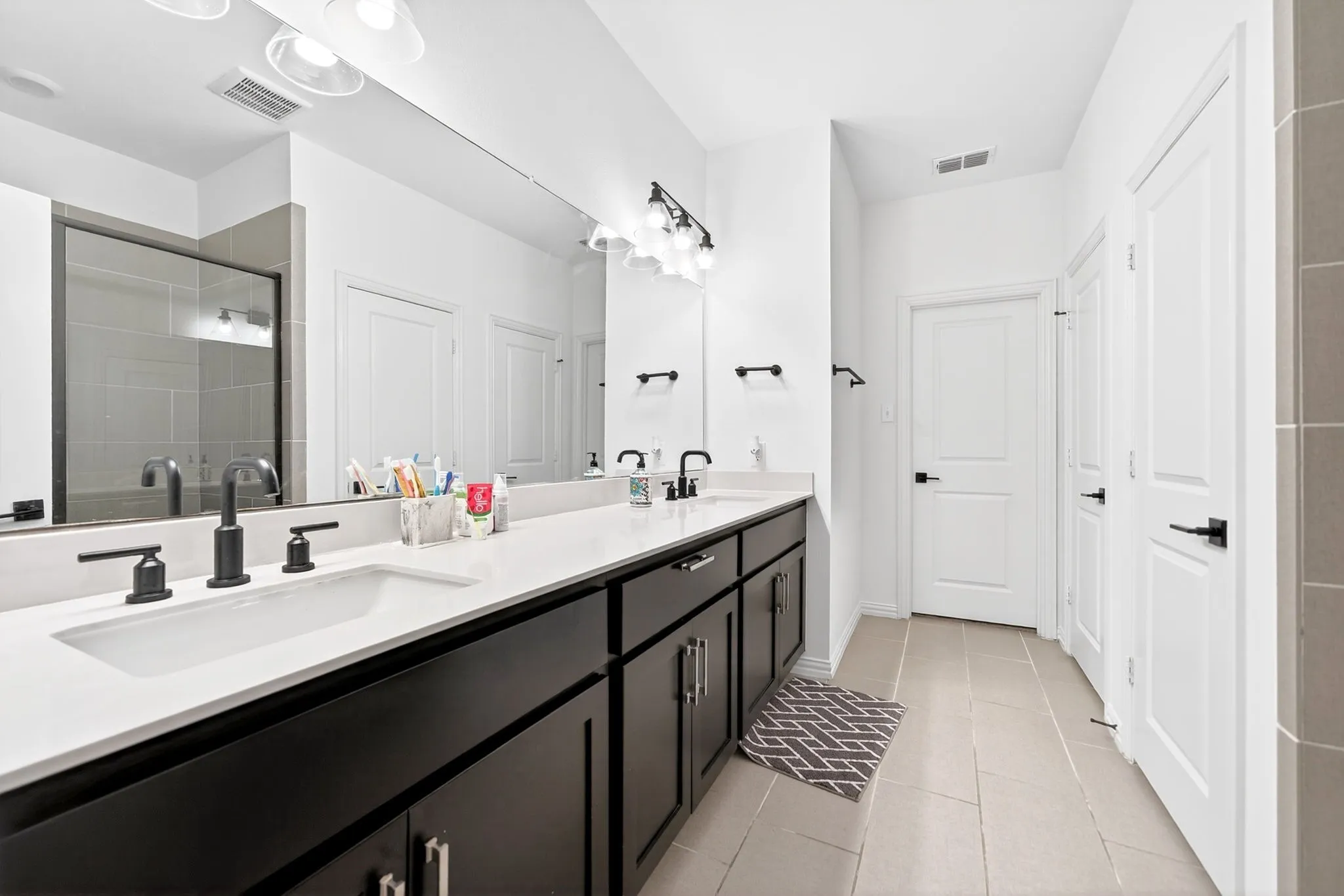 Single Family Residence For Sale in Collin County , 4004 Blue Stem Boulevard, Melissa, Texas 75454, 4 Bedrooms, 2 Bathrooms, 2 Garage spaces, 1,991 Sqft, built in 2021, Price $390,000, mls#21347919, Real Estate Agent in Melissa, Homes For Sale in Collin county, Homes For Sale in Melissa, Realtor in Melissa Texas, Real Estate Brokerage Independent Realty Texas, Luminita Cordes Realtor