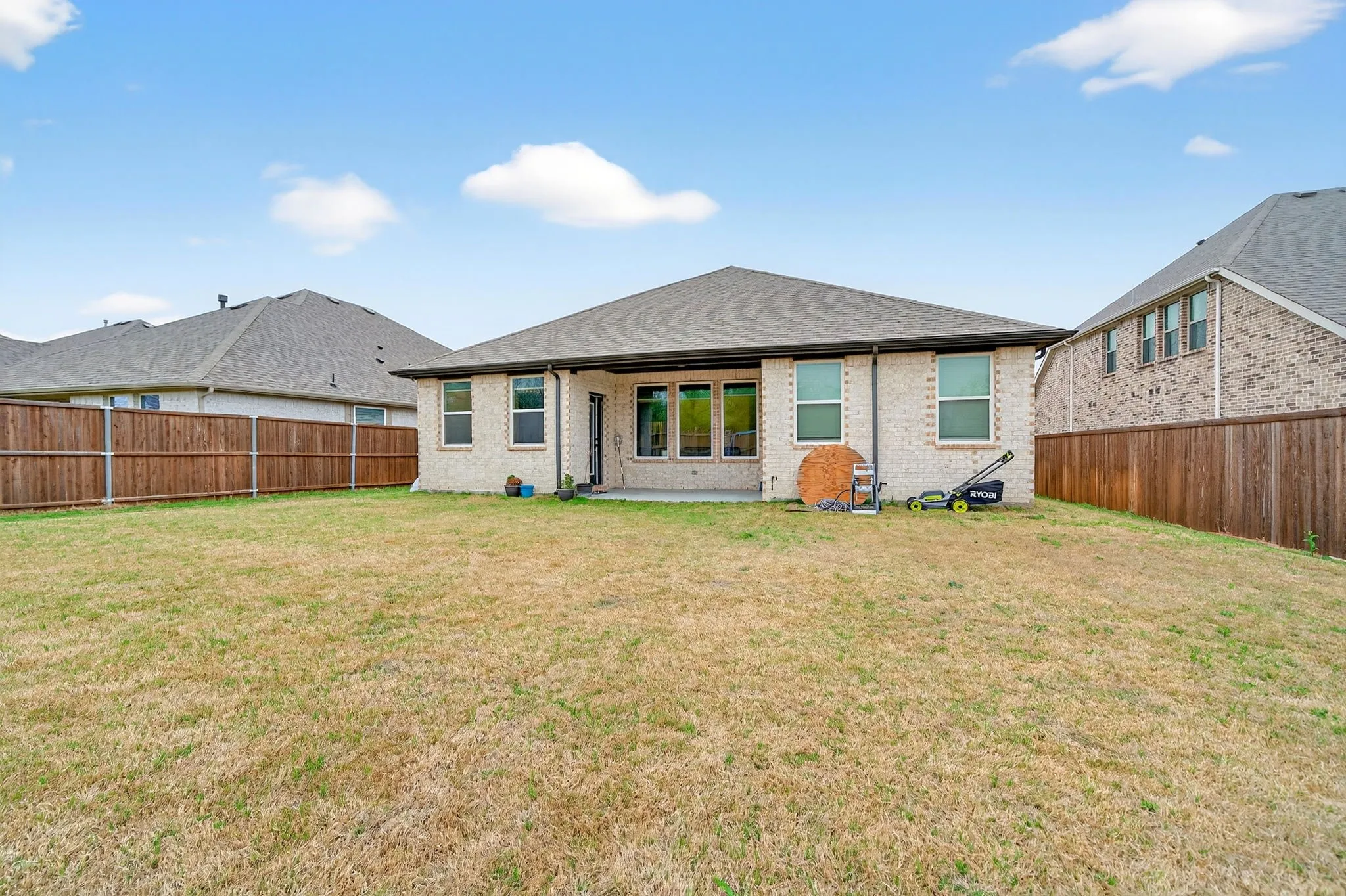 Single Family Residence For Sale in Collin County , 4004 Blue Stem Boulevard, Melissa, Texas 75454, 4 Bedrooms, 2 Bathrooms, 2 Garage spaces, 1,991 Sqft, built in 2021, Price $390,000, mls#21347919, Real Estate Agent in Melissa, Homes For Sale in Collin county, Homes For Sale in Melissa, Realtor in Melissa Texas, Real Estate Brokerage Independent Realty Texas, Luminita Cordes Realtor