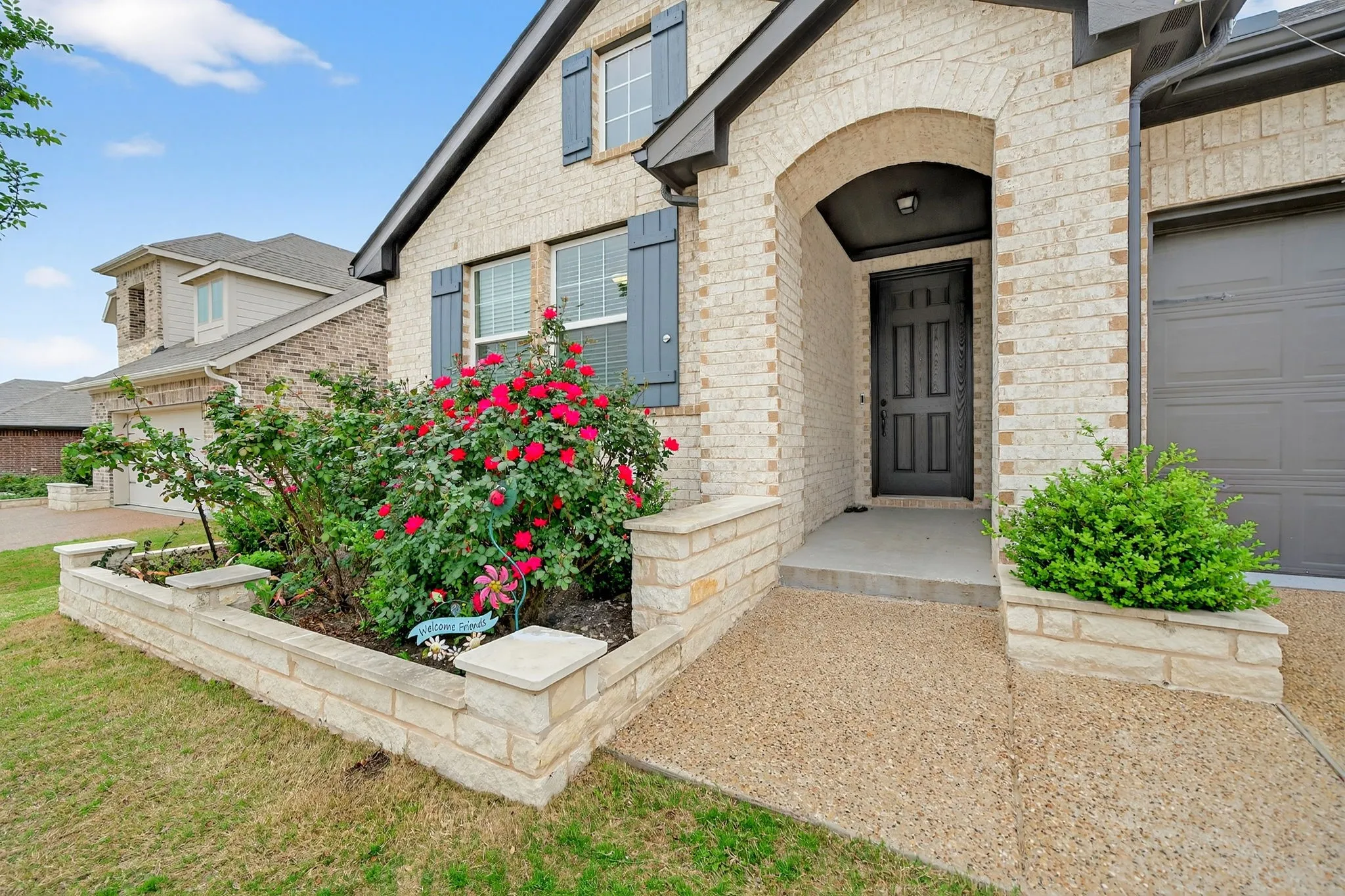 Single Family Residence For Sale in Collin County , 4004 Blue Stem Boulevard, Melissa, Texas 75454, 4 Bedrooms, 2 Bathrooms, 2 Garage spaces, 1,991 Sqft, built in 2021, Price $390,000, mls#21347919, Real Estate Agent in Melissa, Homes For Sale in Collin county, Homes For Sale in Melissa, Realtor in Melissa Texas, Real Estate Brokerage Independent Realty Texas, Luminita Cordes Realtor