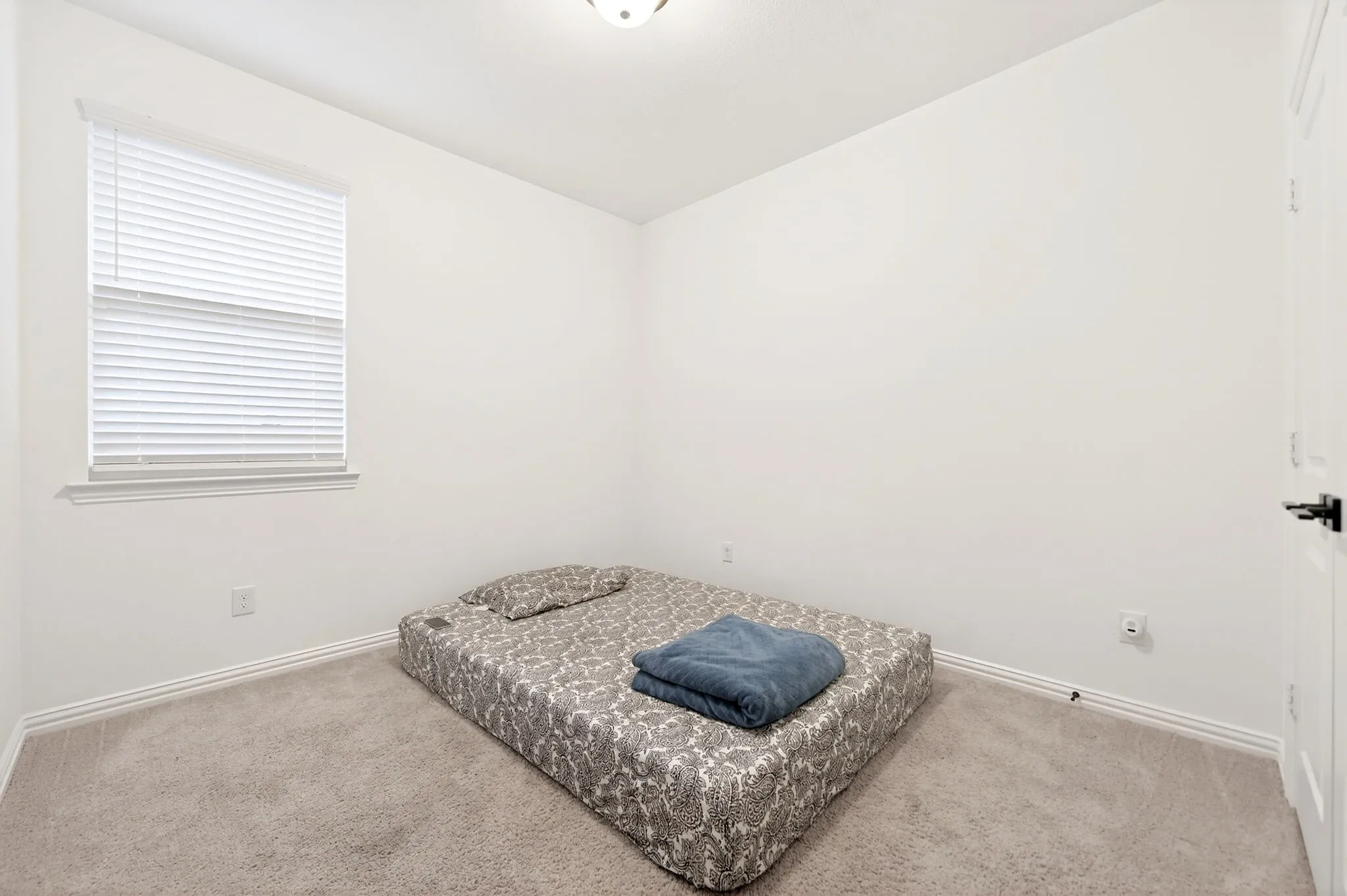 Single Family Residence For Sale in Collin County , 4004 Blue Stem Boulevard, Melissa, Texas 75454, 4 Bedrooms, 2 Bathrooms, 2 Garage spaces, 1,991 Sqft, built in 2021, Price $390,000, mls#21347919, Real Estate Agent in Melissa, Homes For Sale in Collin county, Homes For Sale in Melissa, Realtor in Melissa Texas, Real Estate Brokerage Independent Realty Texas, Luminita Cordes Realtor