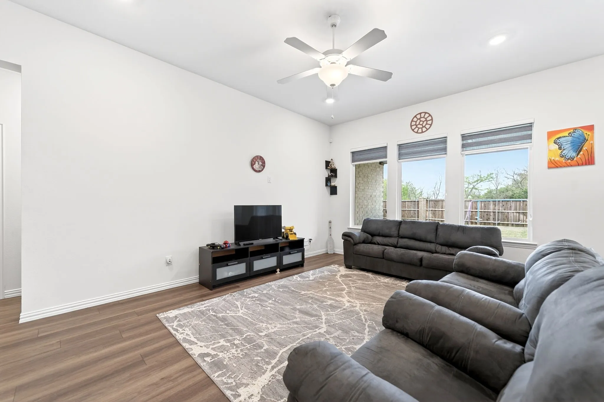 Single Family Residence For Sale in Collin County , 4004 Blue Stem Boulevard, Melissa, Texas 75454, 4 Bedrooms, 2 Bathrooms, 2 Garage spaces, 1,991 Sqft, built in 2021, Price $390,000, mls#21347919, Real Estate Agent in Melissa, Homes For Sale in Collin county, Homes For Sale in Melissa, Realtor in Melissa Texas, Real Estate Brokerage Independent Realty Texas, Luminita Cordes Realtor