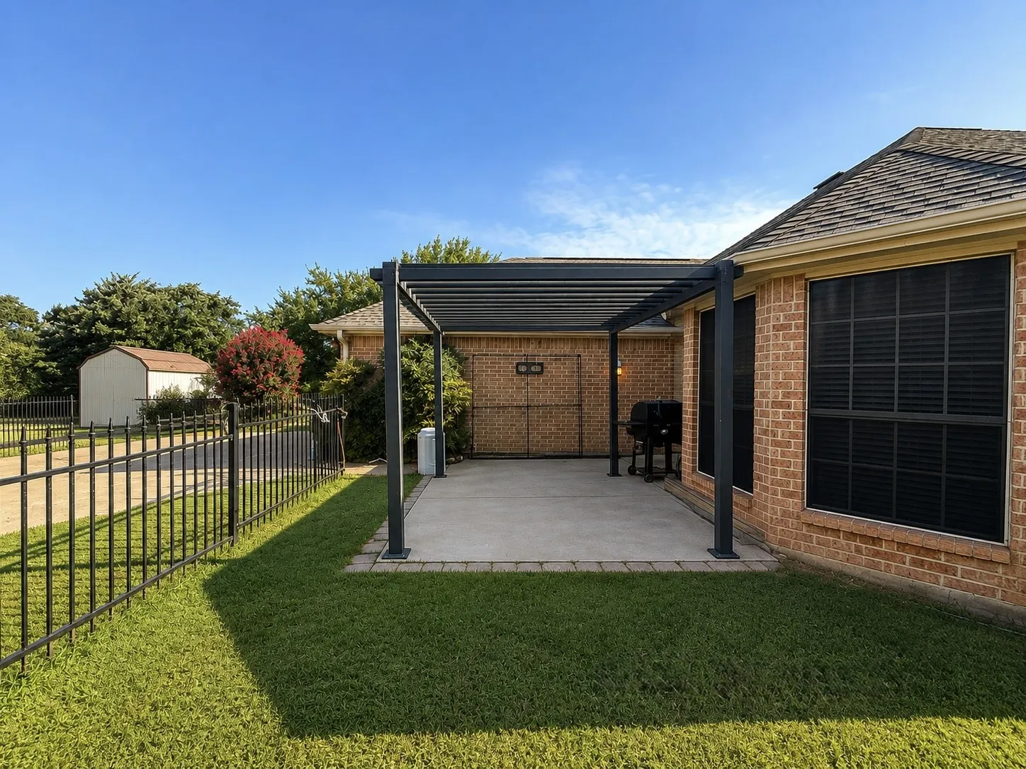 Single Family Residence For Sale in Kaufman County , 17506 Country Club Drive, Kemp, Texas 75143, 4 Bedroom, 2 Bathroom, 2 Garage spaces, 1,960 Sqft, built in 2000, mls#21347896, Real Estate Agent in Kemp, Homes For Sale in Kaufman county, Homes For Sale in Kemp, Realtor in Kemp Texas, Real Estate Brokerage Independent Realty Texas, Luminita Cordes Realtor